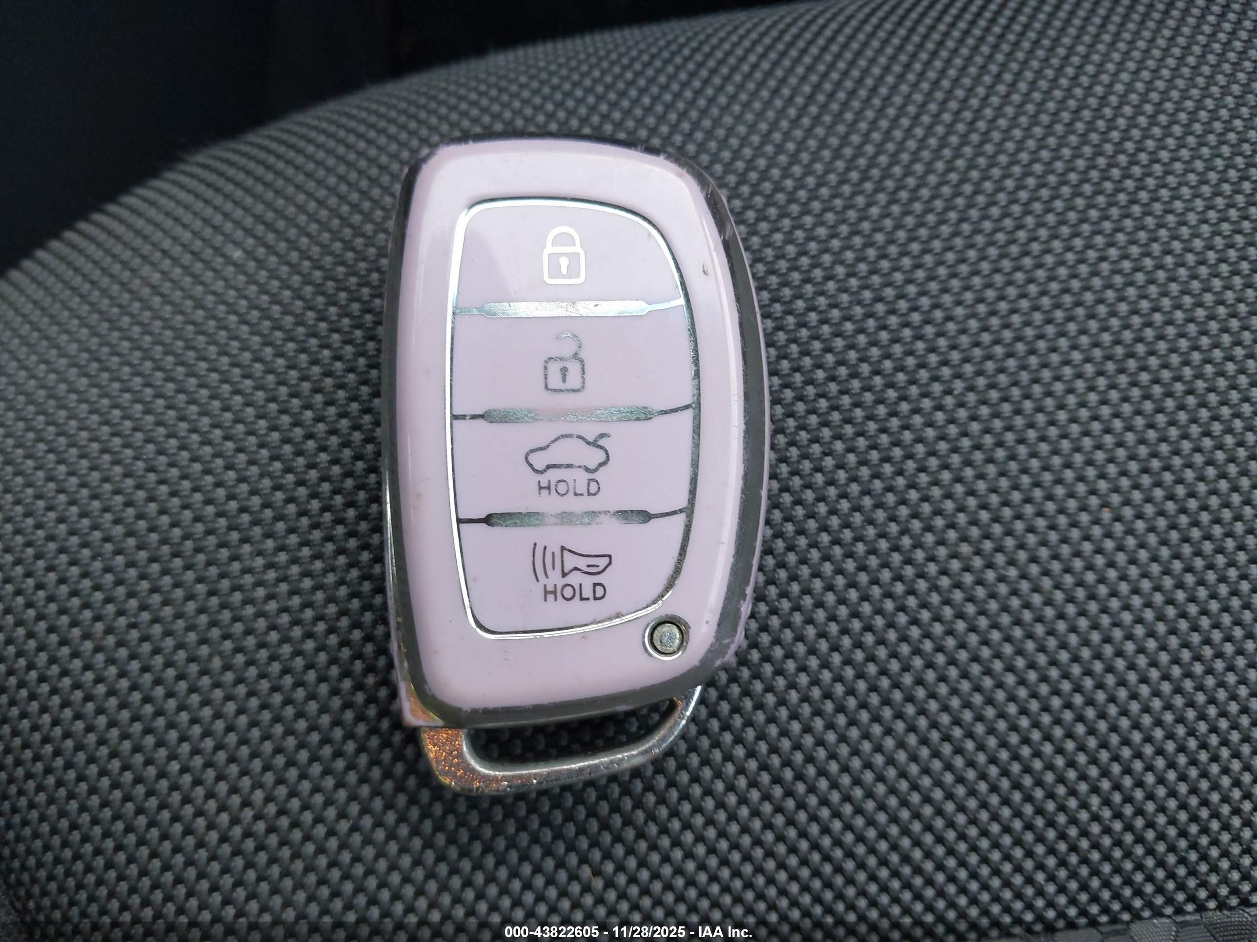 HYUNDAI IONIQ image 11