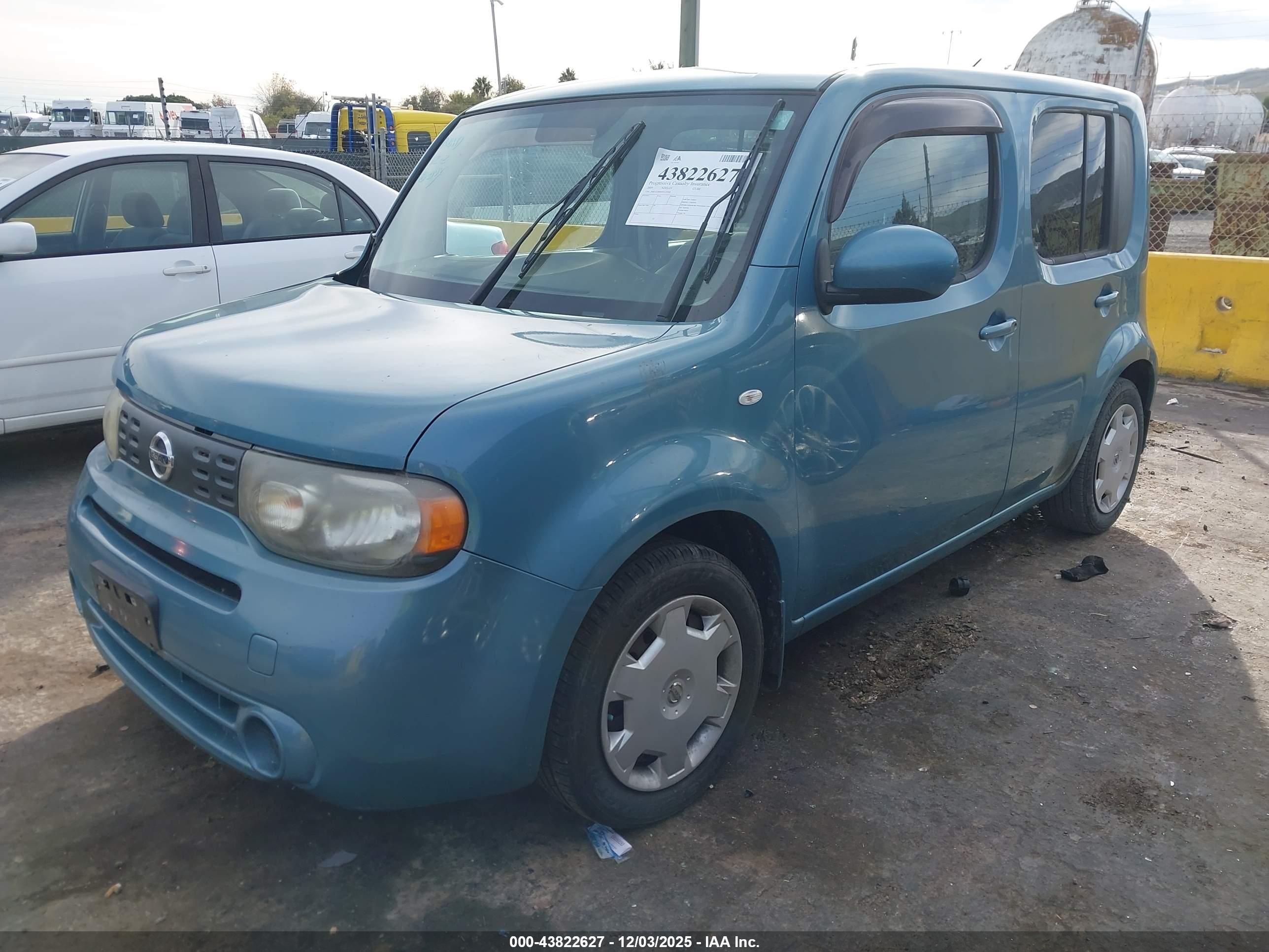 NISSAN CUBE image 2