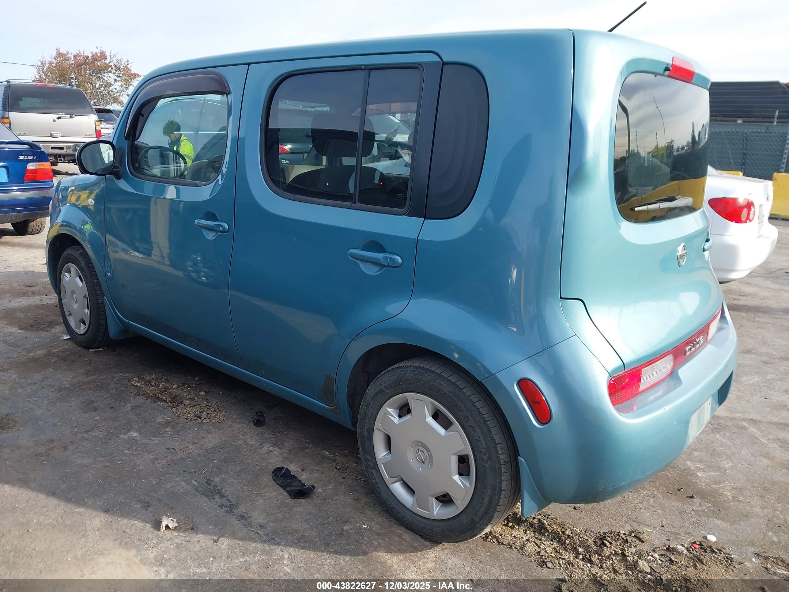 NISSAN CUBE image 3
