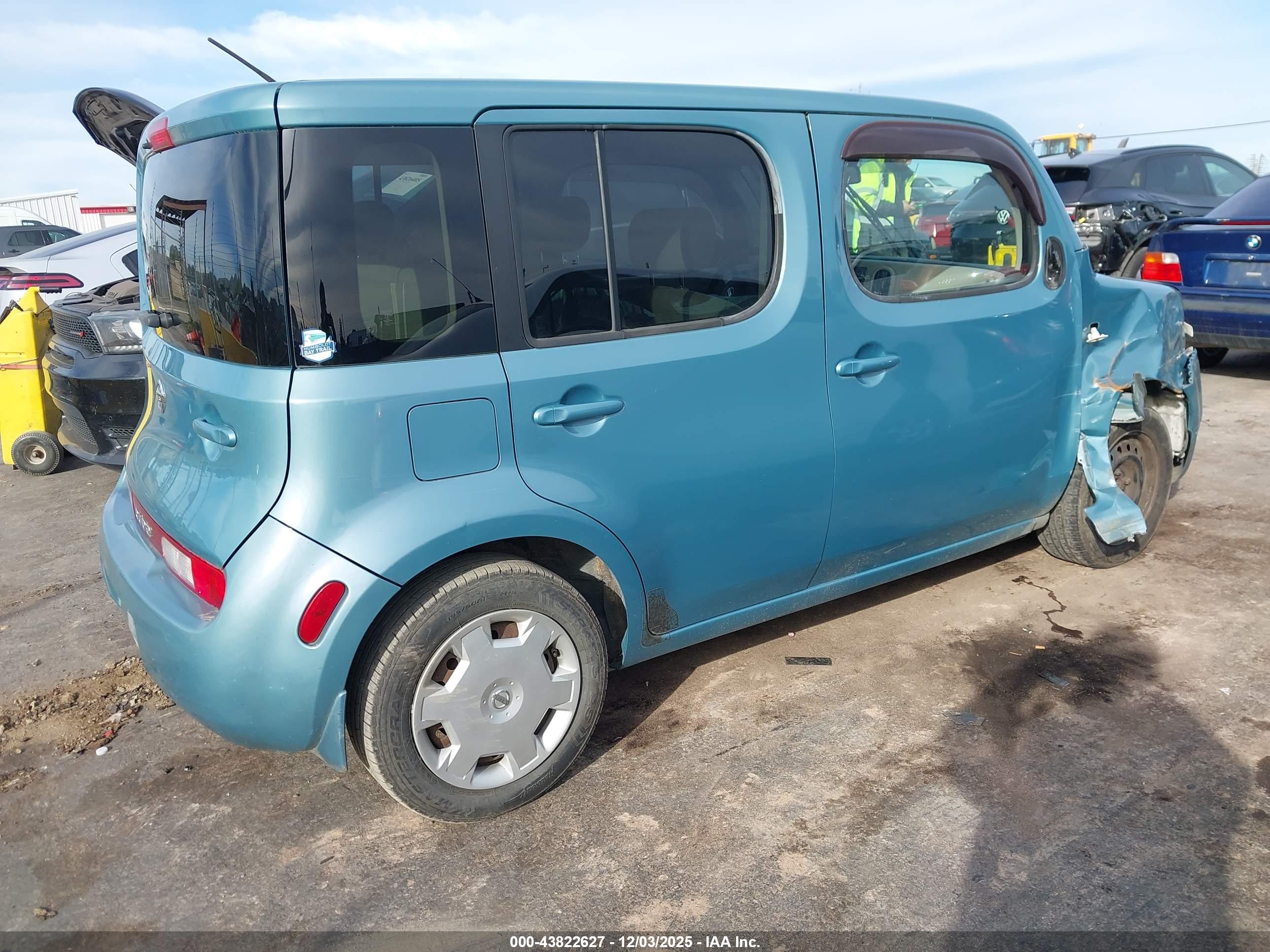NISSAN CUBE image 4