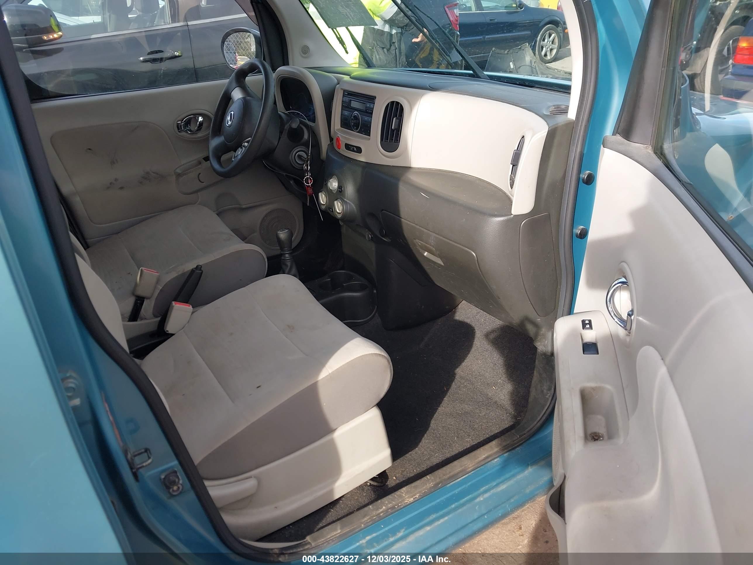 NISSAN CUBE image 5