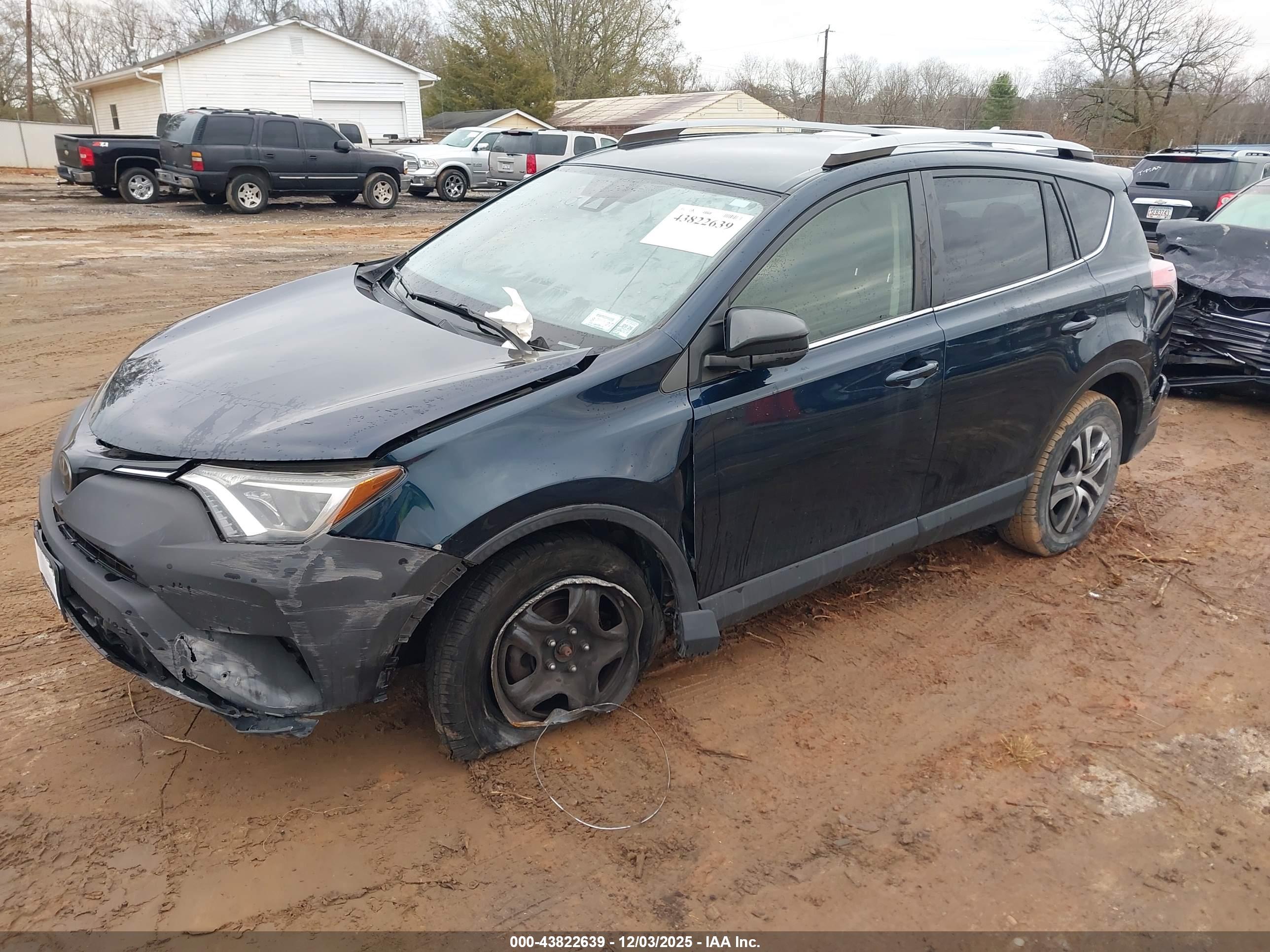 TOYOTA RAV4 image 2