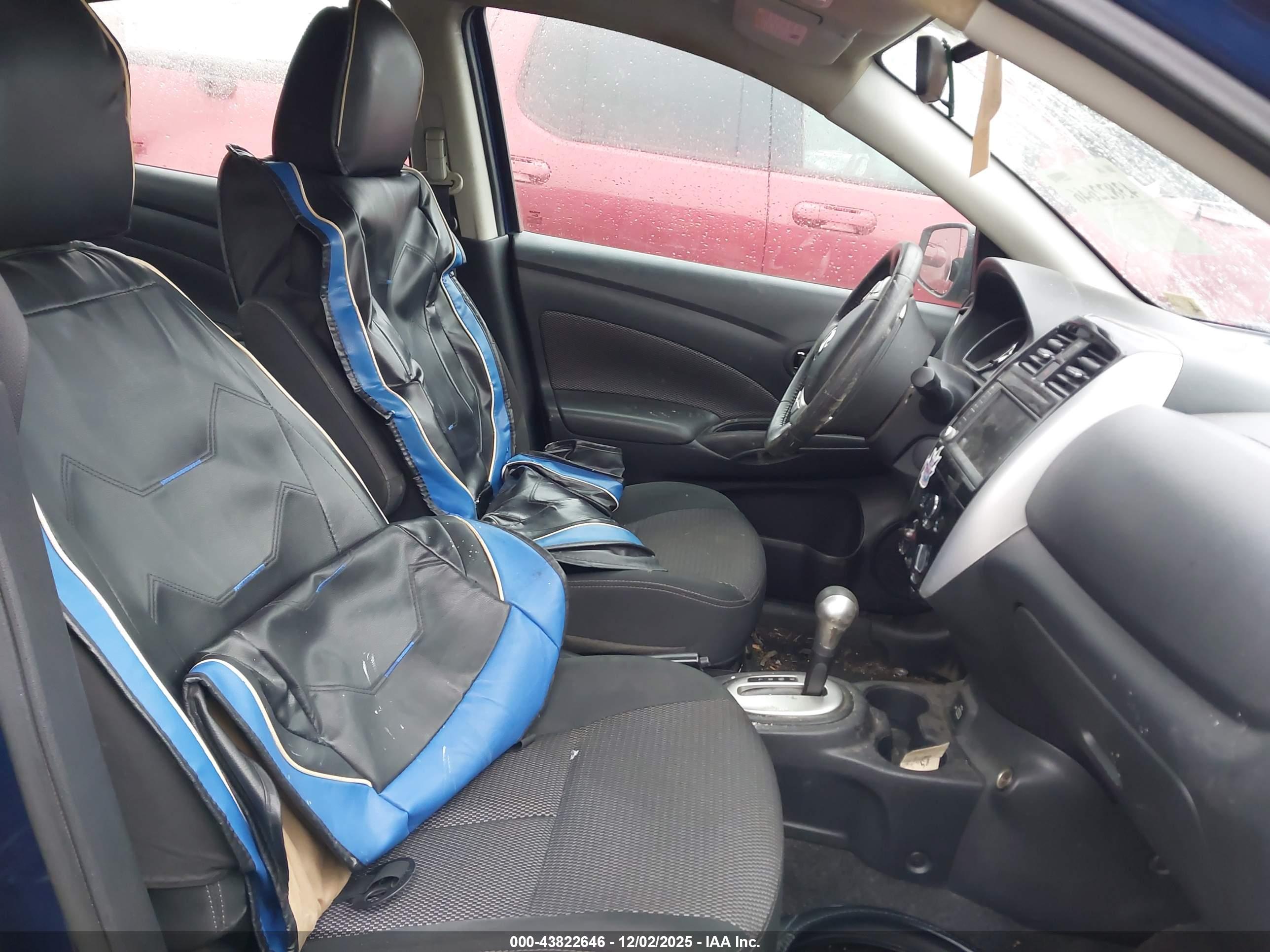 NISSAN VERSA image 5