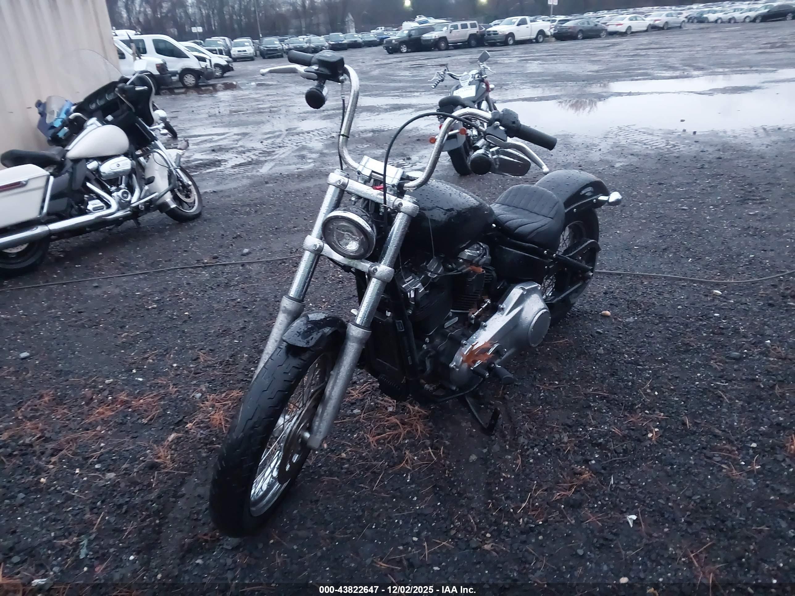 HARLEY-DAVIDSON FXST image 2