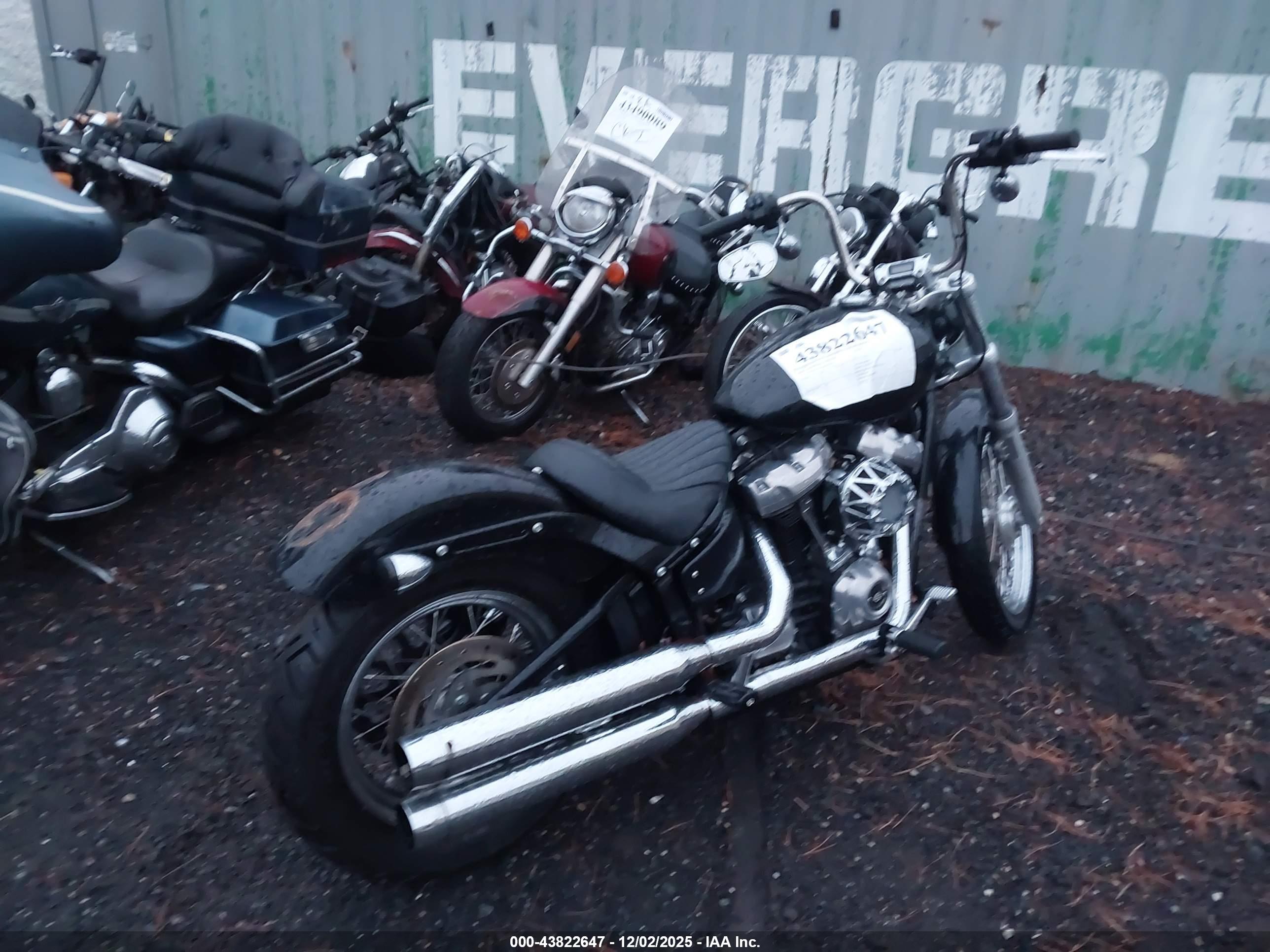 HARLEY-DAVIDSON FXST image 4