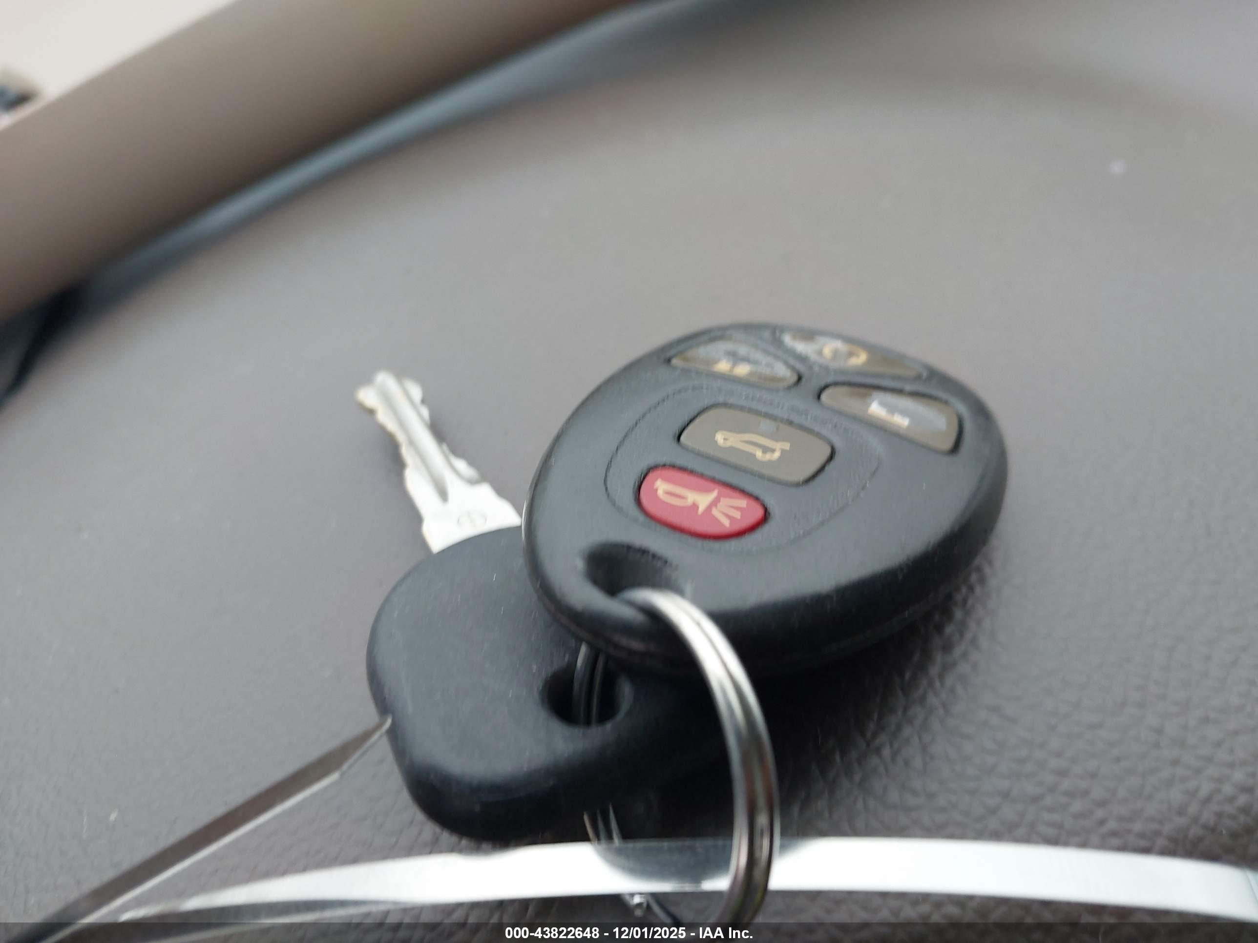 GMC YUKON image 11