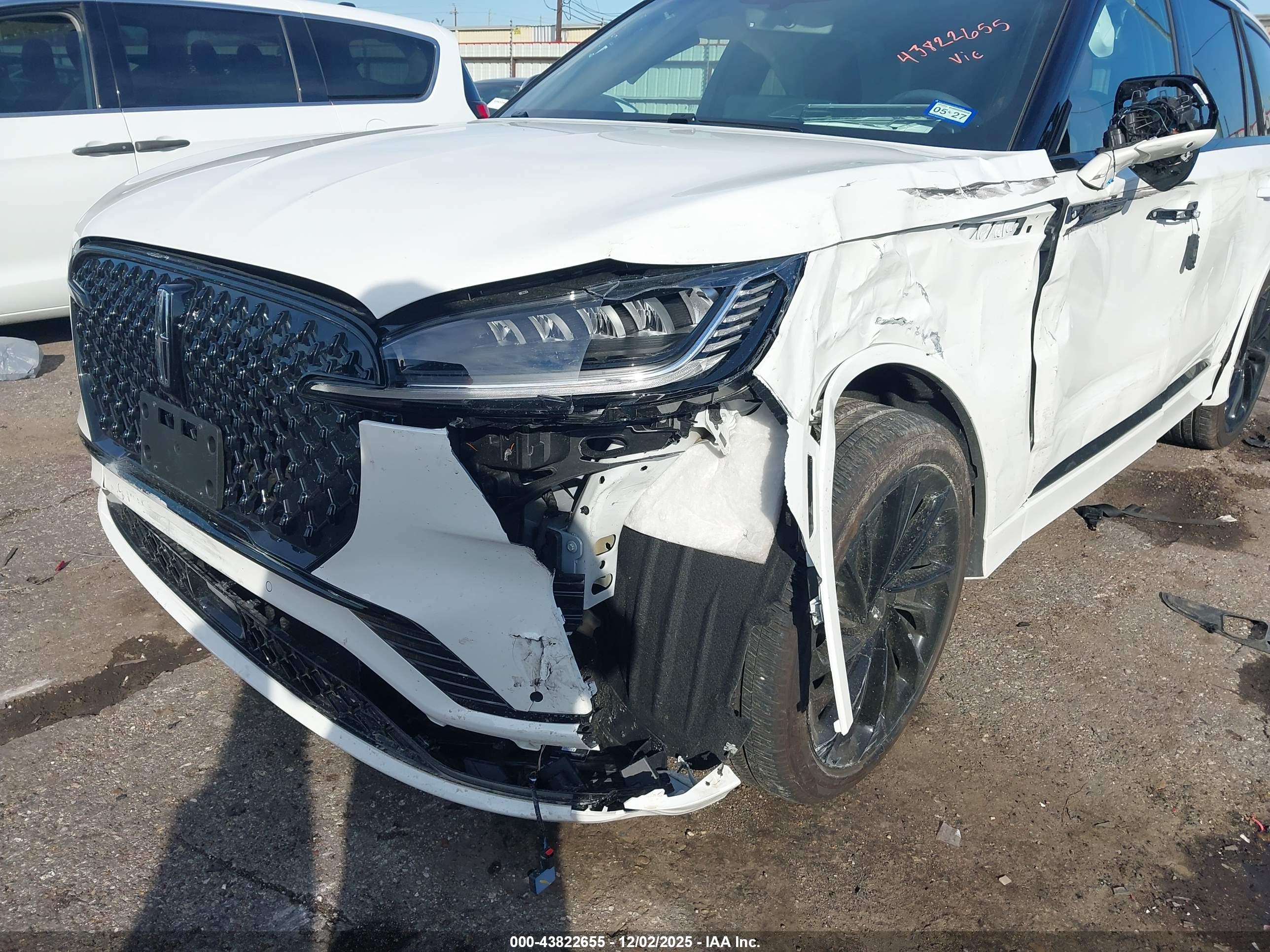 LINCOLN AVIATOR image 6