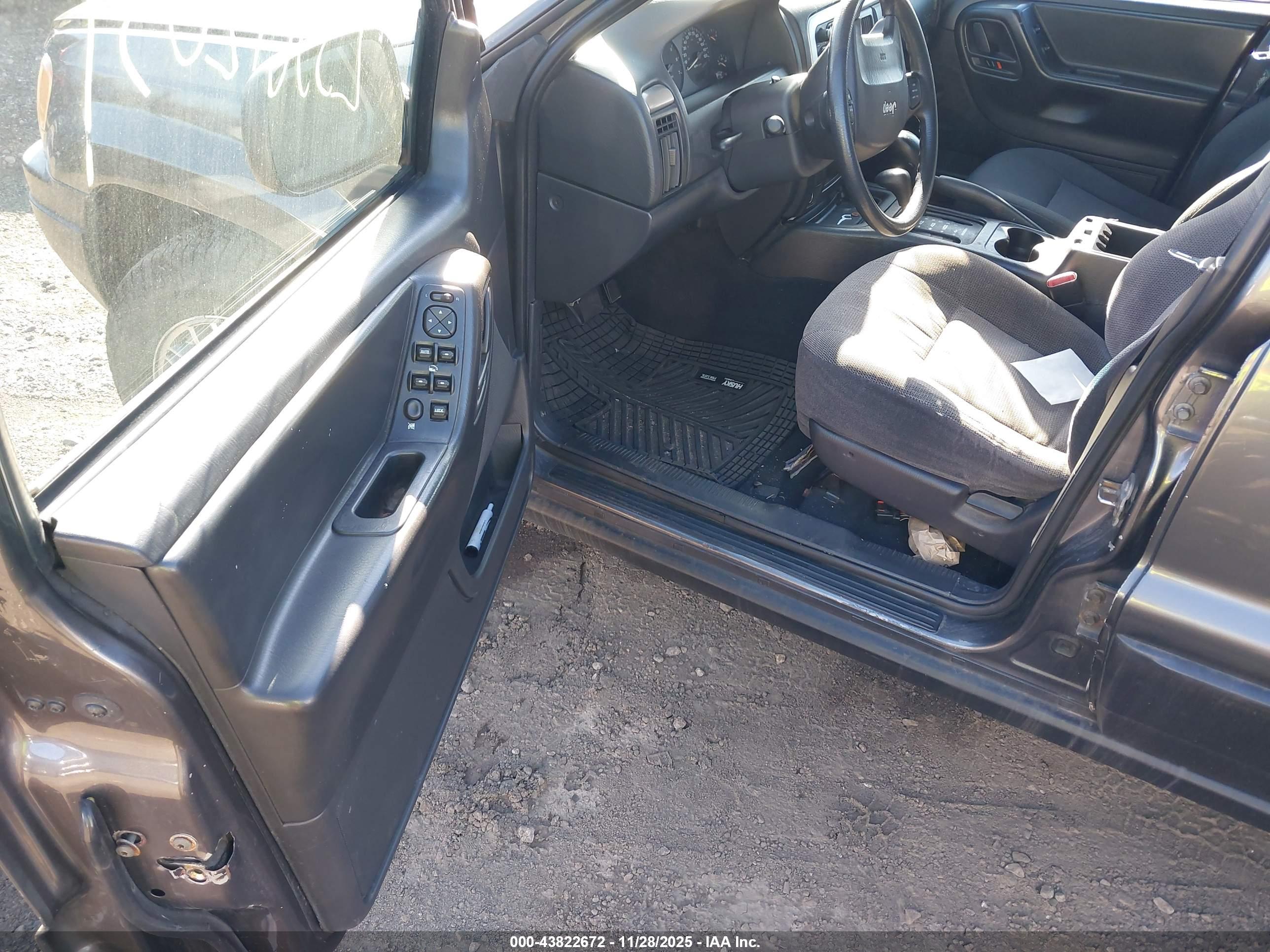 JEEP GRAND image 9