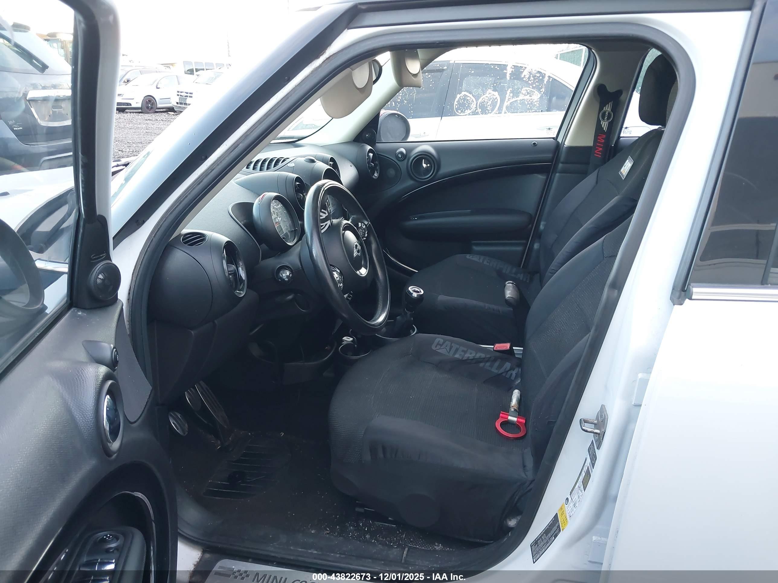 MINI COUNTRYMAN image 5