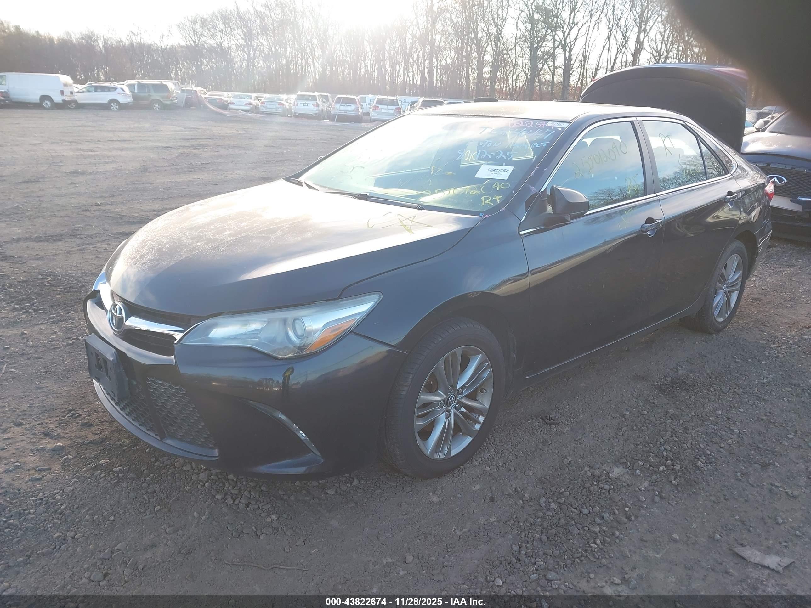 TOYOTA CAMRY image 2