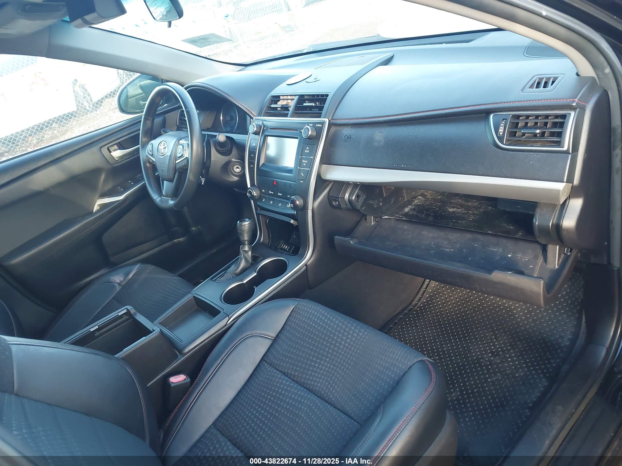 TOYOTA CAMRY image 5
