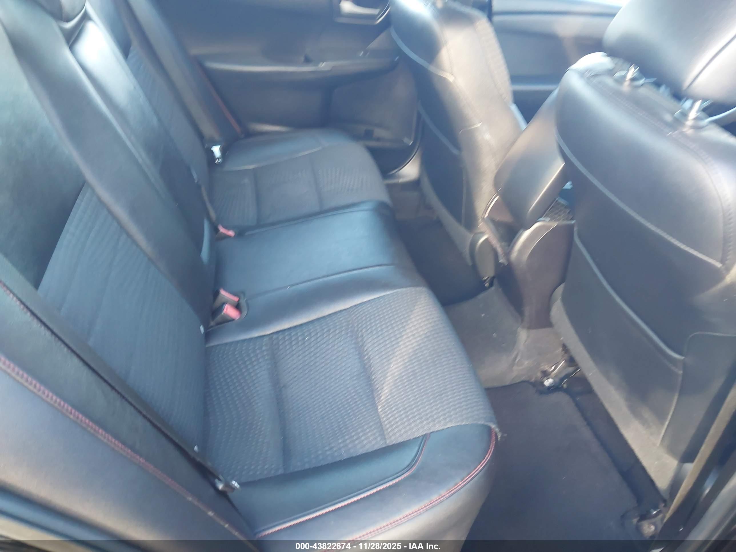 TOYOTA CAMRY image 8