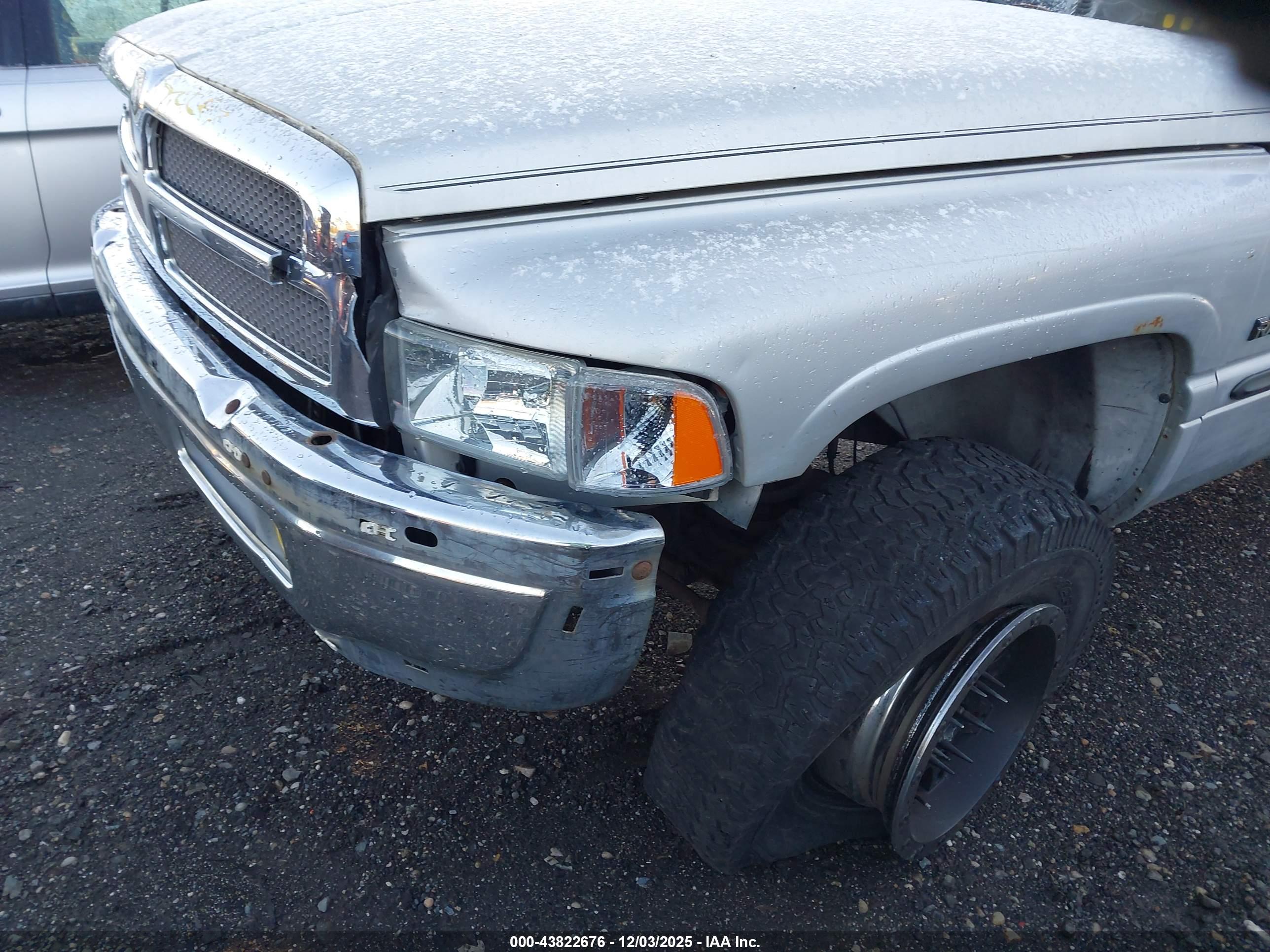 DODGE RAM image 6