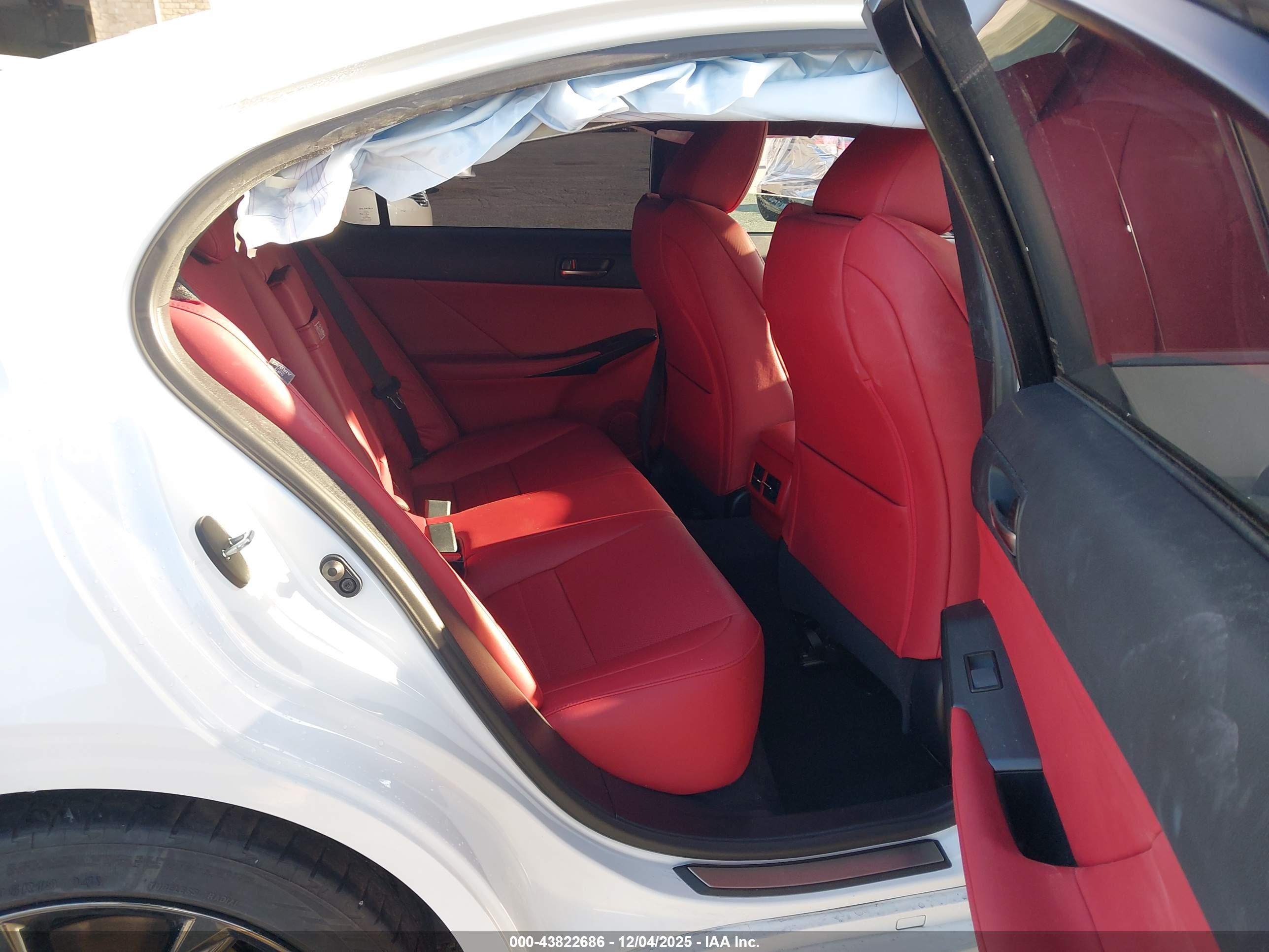 LEXUS IS image 8