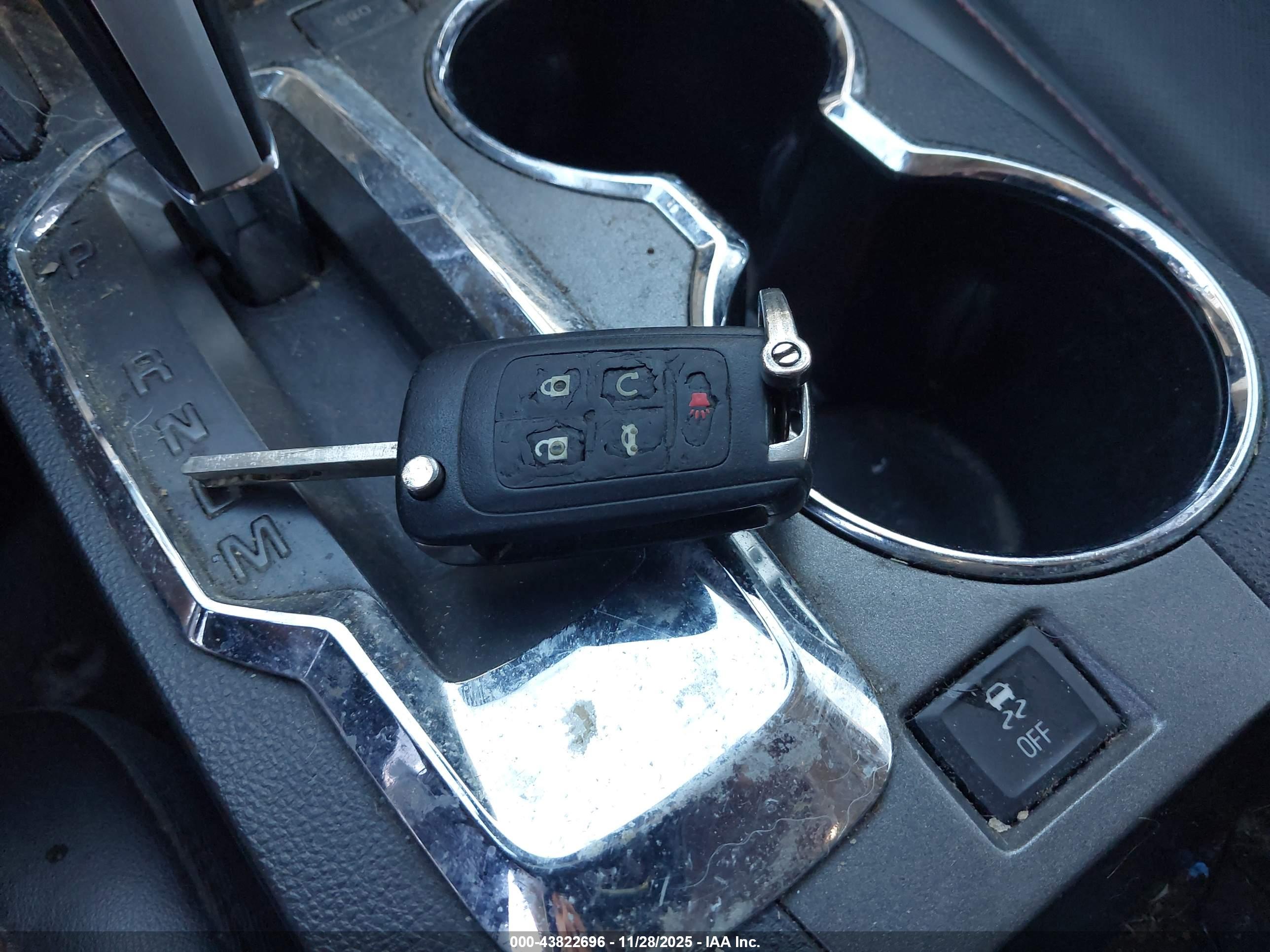 GMC TERRAIN image 11