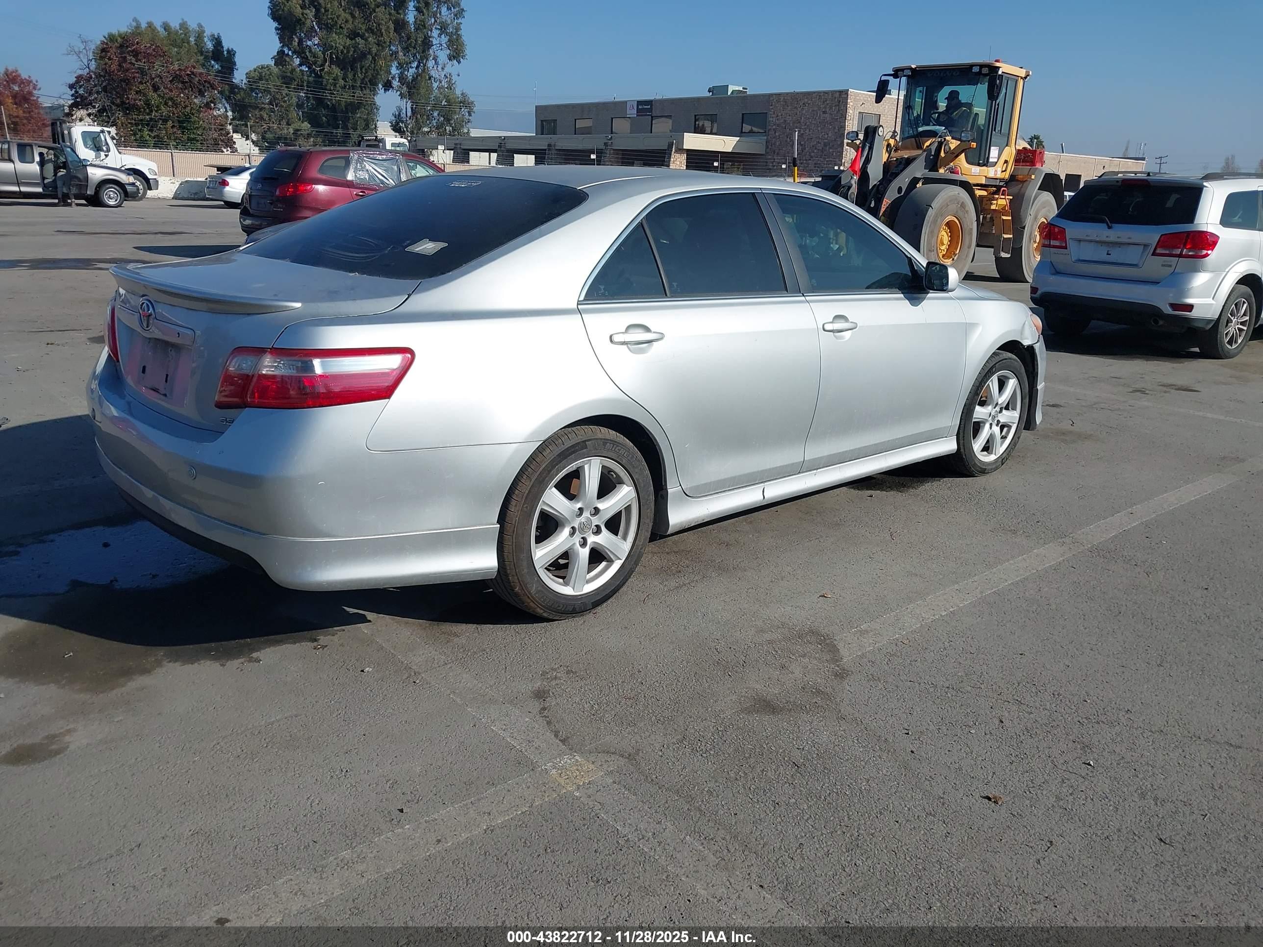 TOYOTA CAMRY image 4