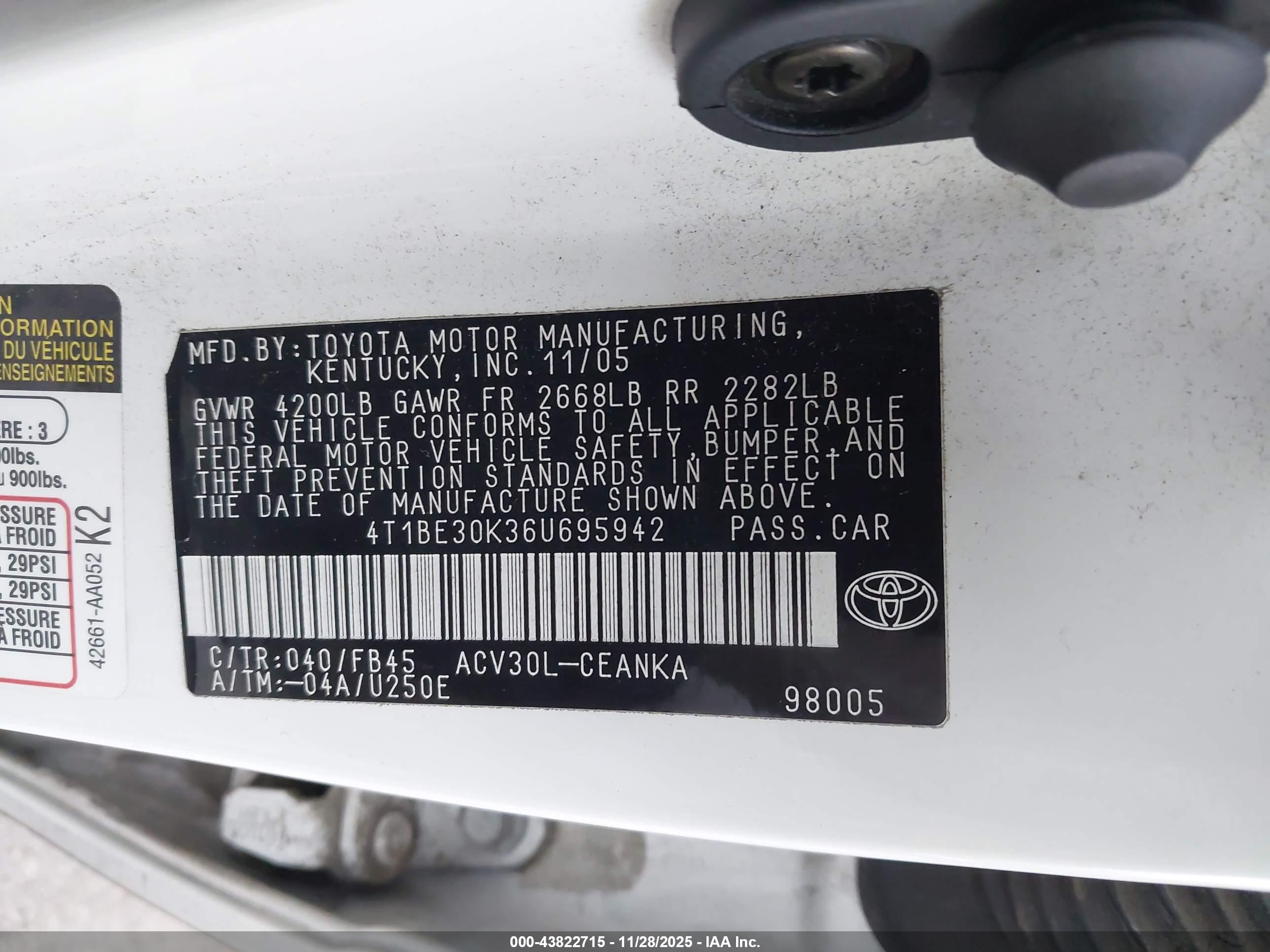 TOYOTA CAMRY image 9
