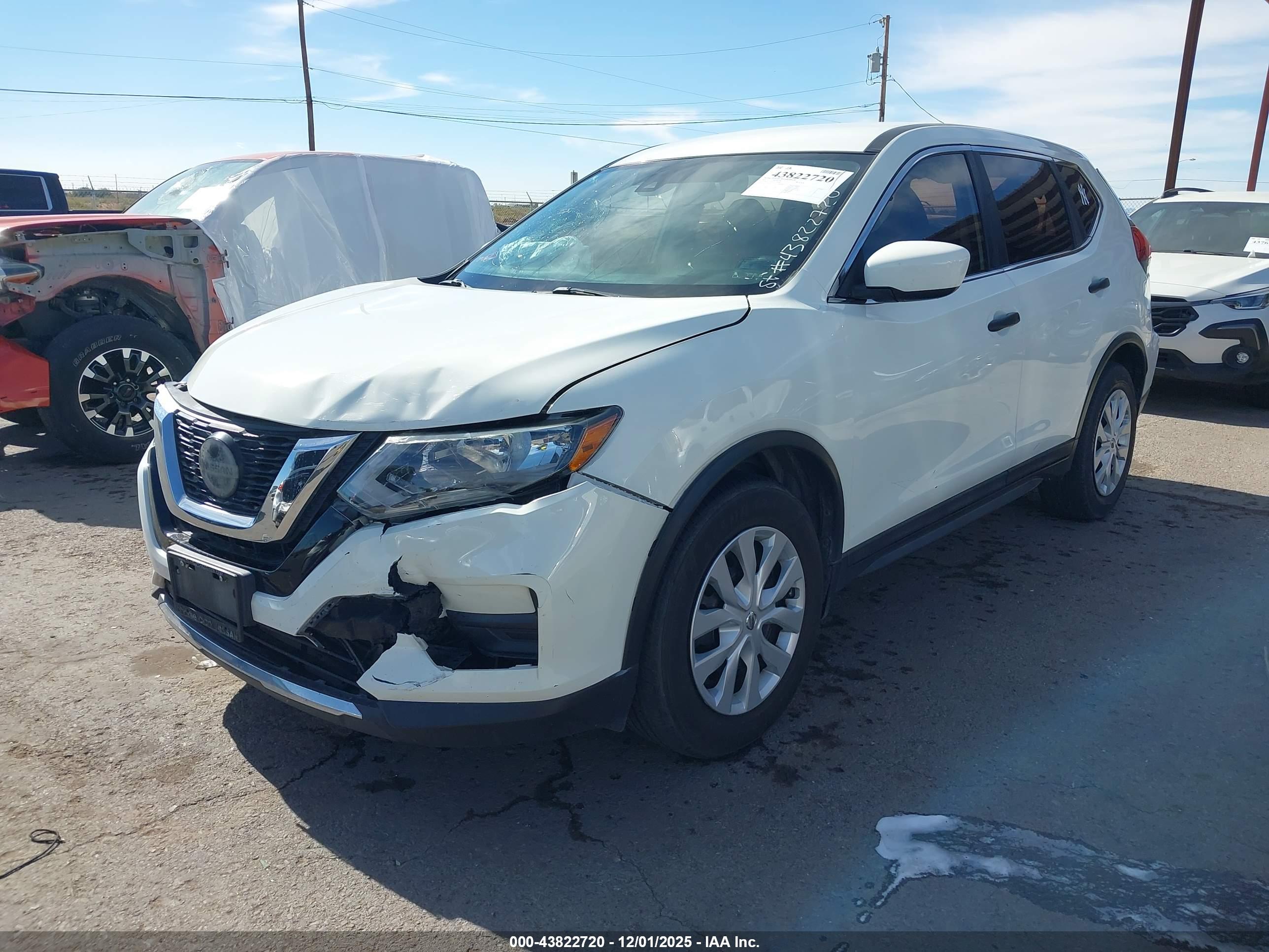 NISSAN ROGUE image 2