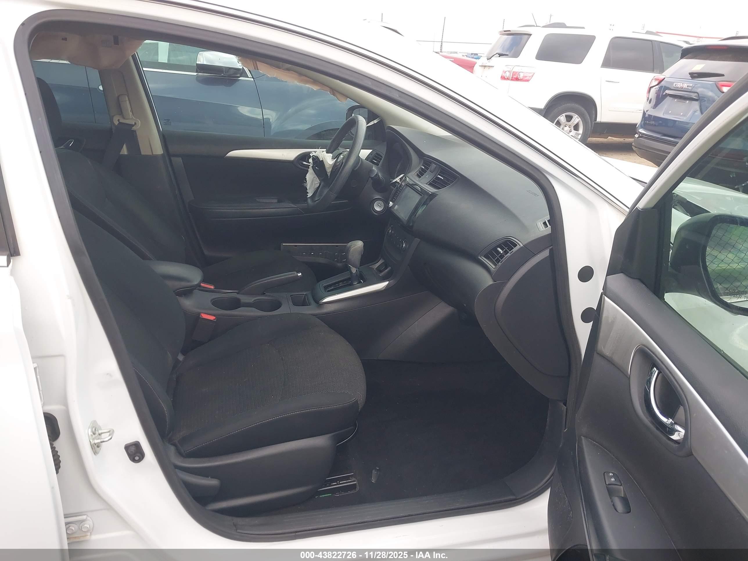 NISSAN SENTRA image 5