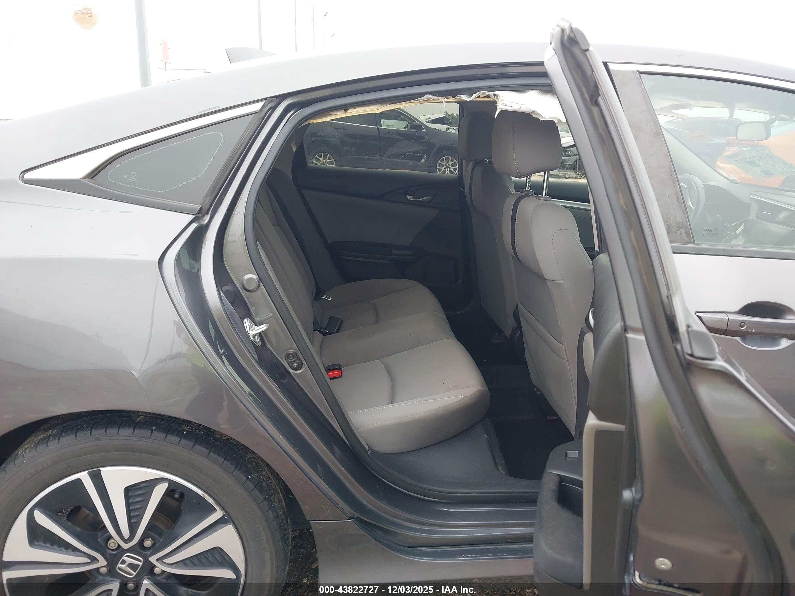 HONDA CIVIC image 8