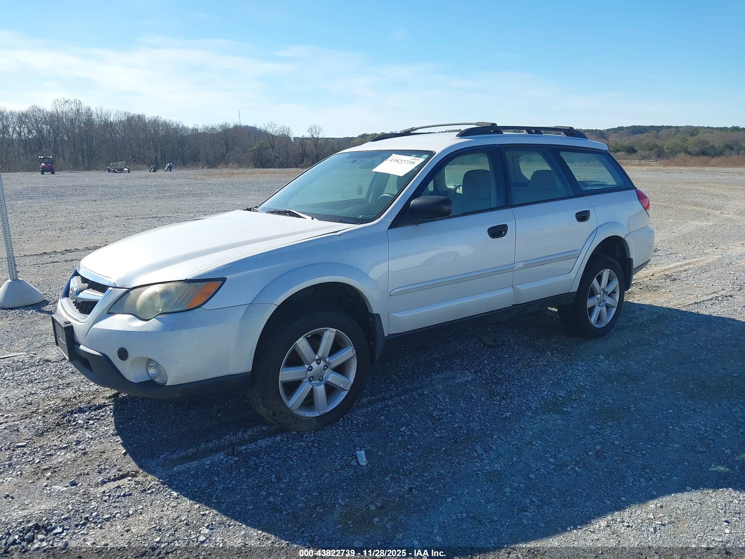 SUBARU OUTBACK image 2