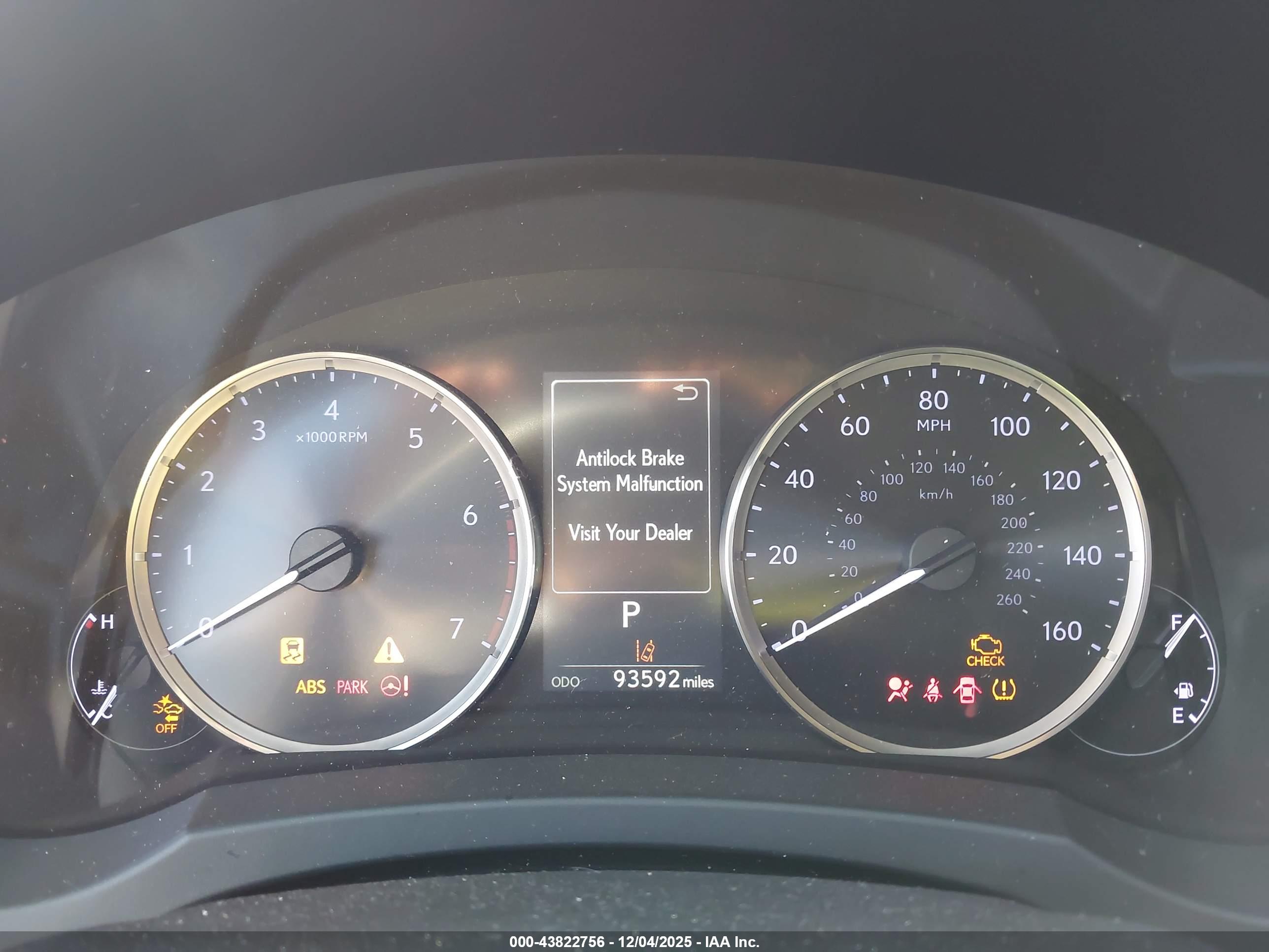 LEXUS IS image 7