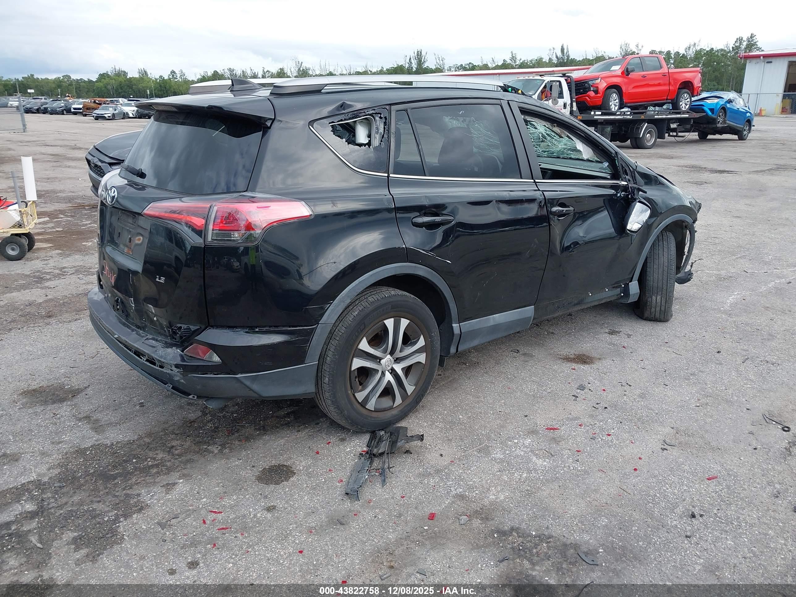 TOYOTA RAV4 image 4