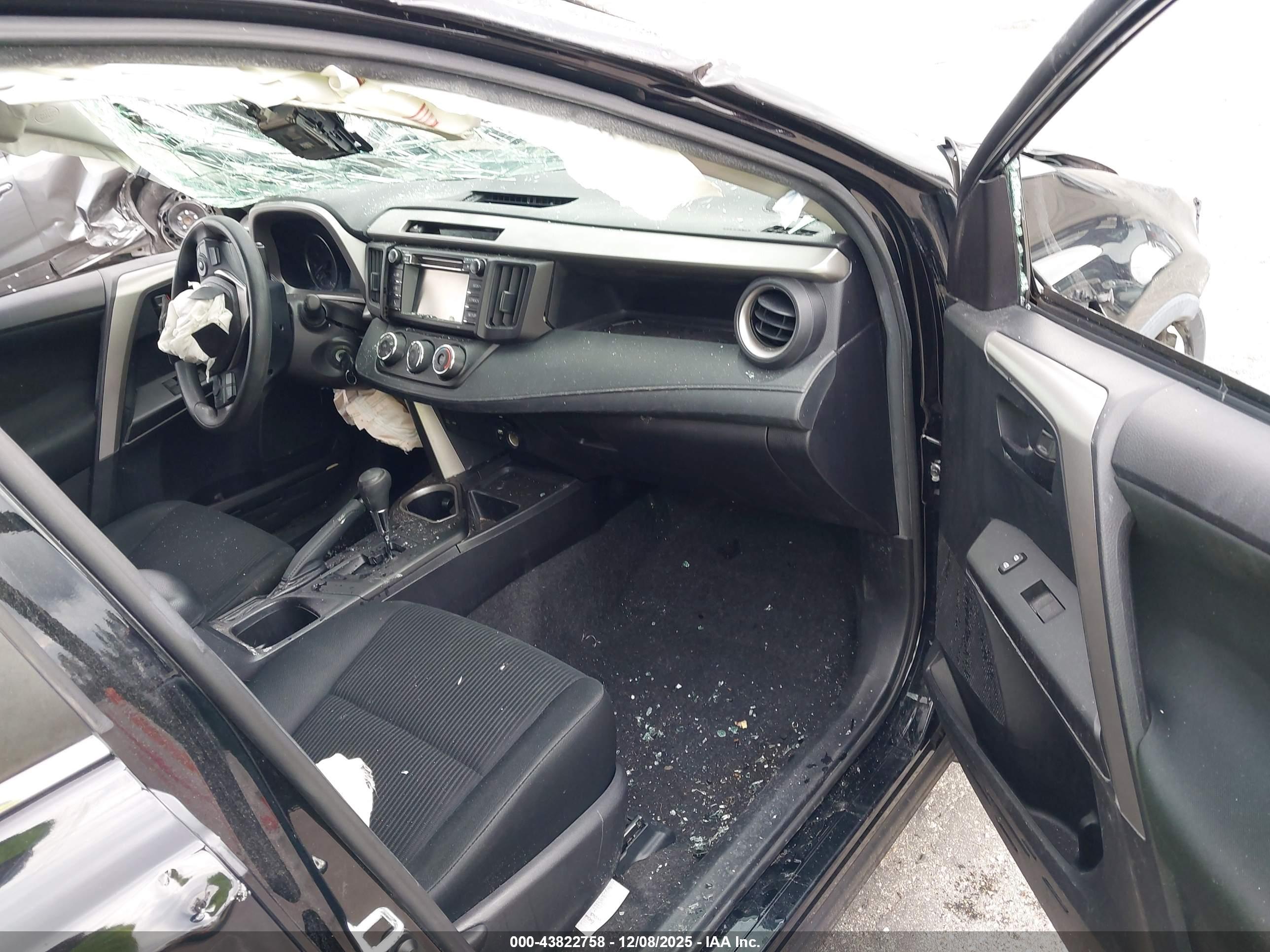 TOYOTA RAV4 image 5