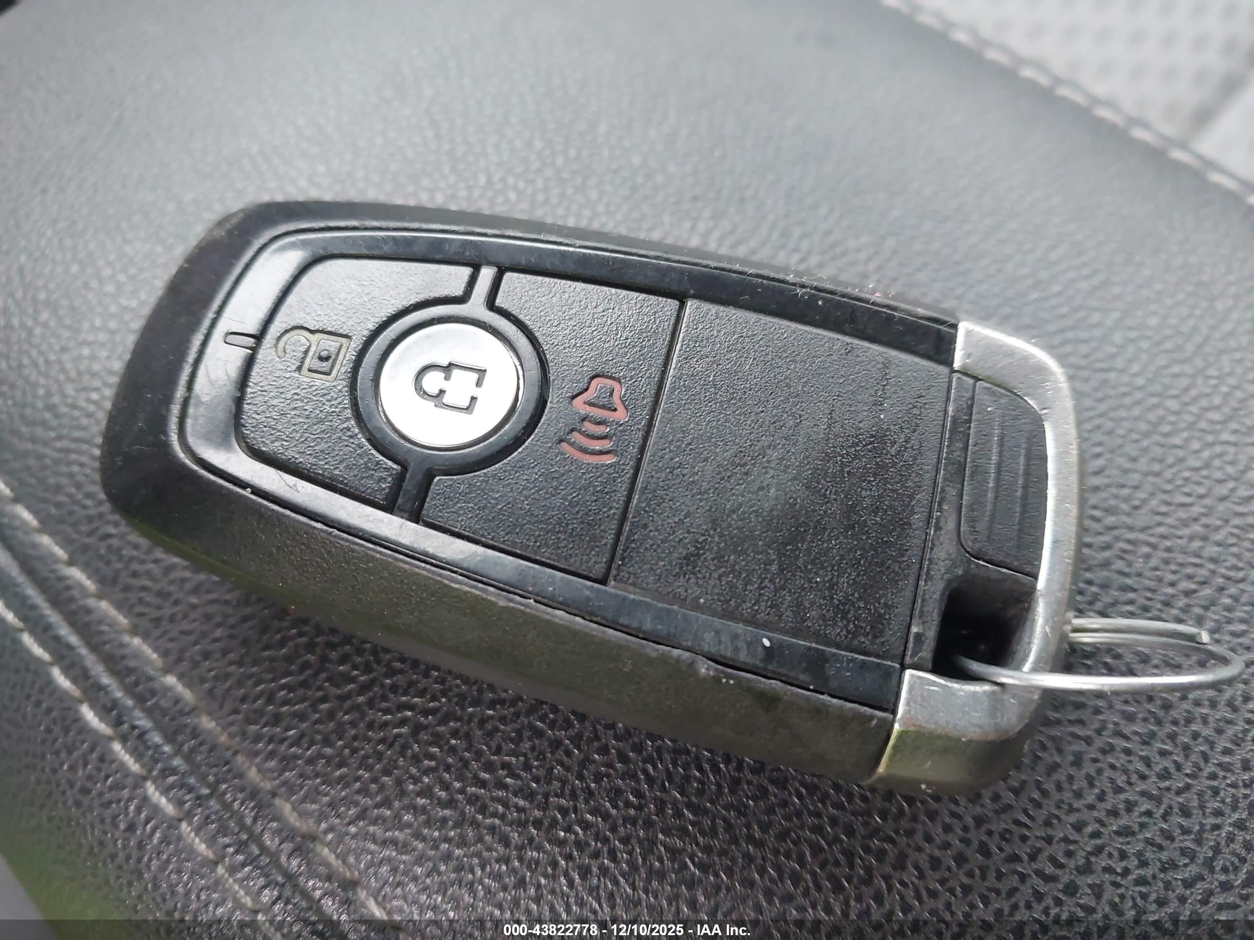 FORD ESCAPE image 11