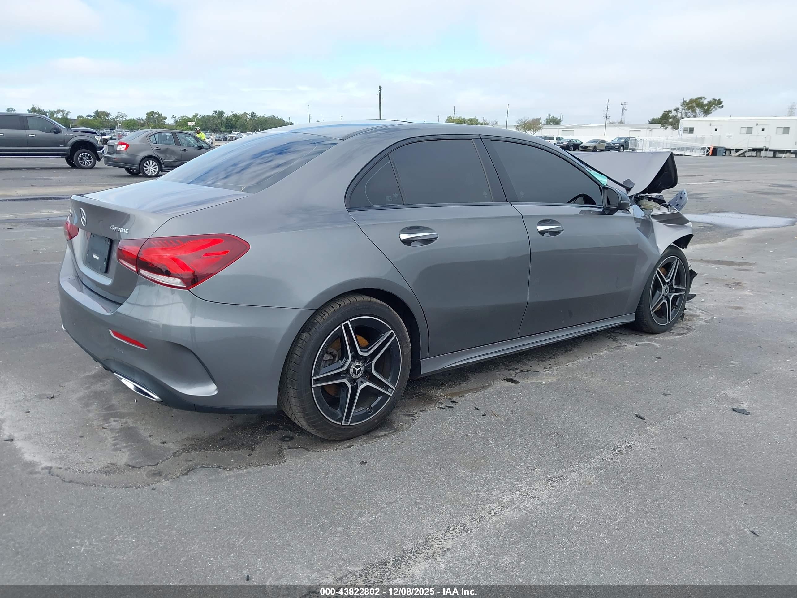 MERCEDES-BENZ A image 4