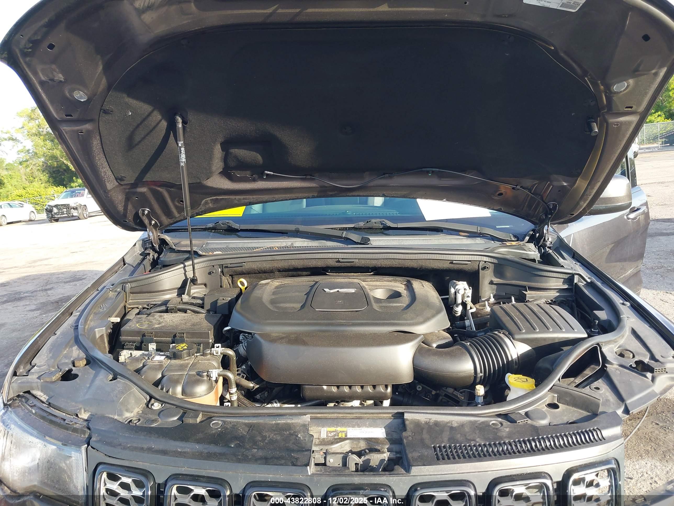 JEEP GRAND image 10