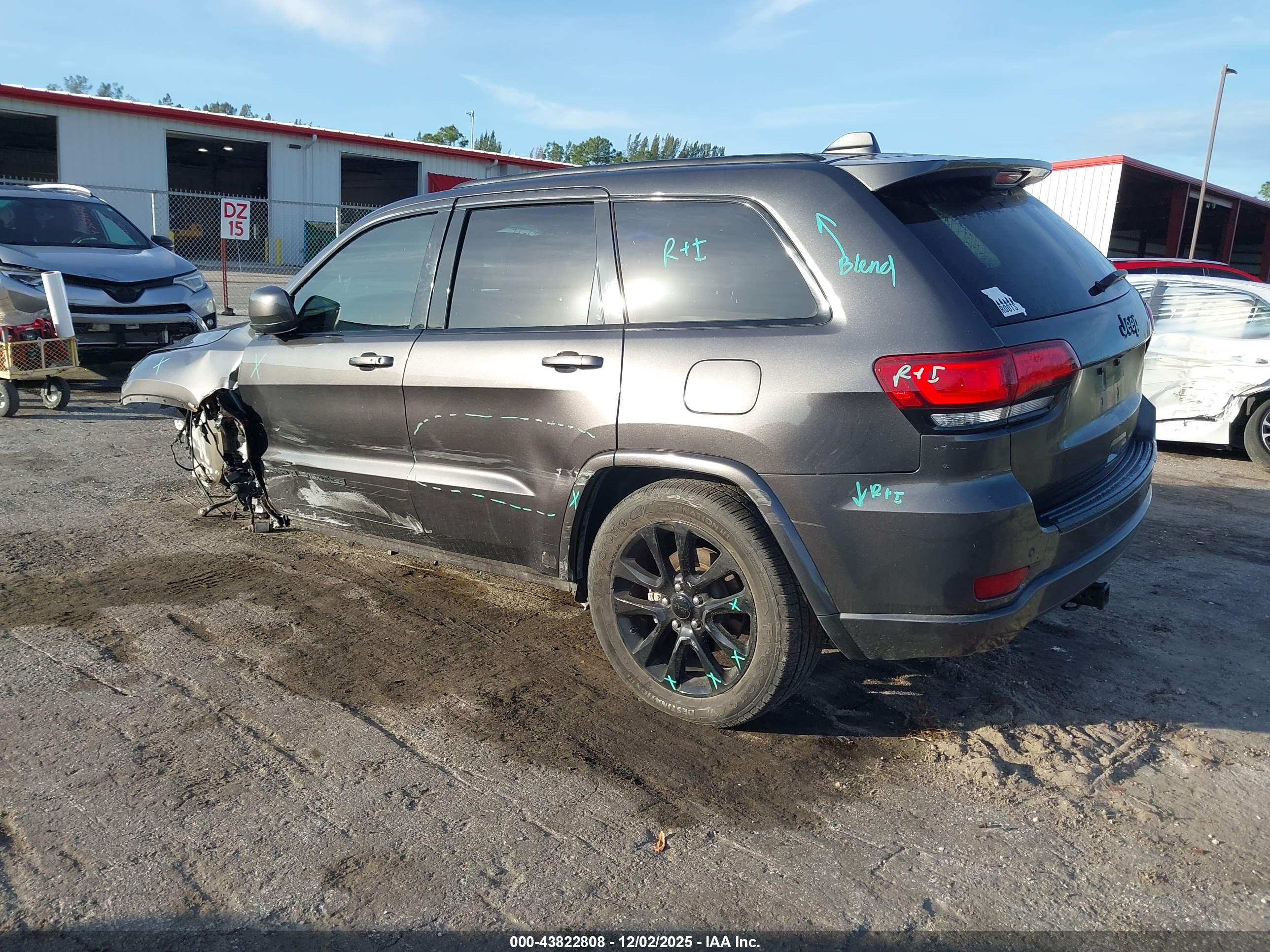 JEEP GRAND image 3