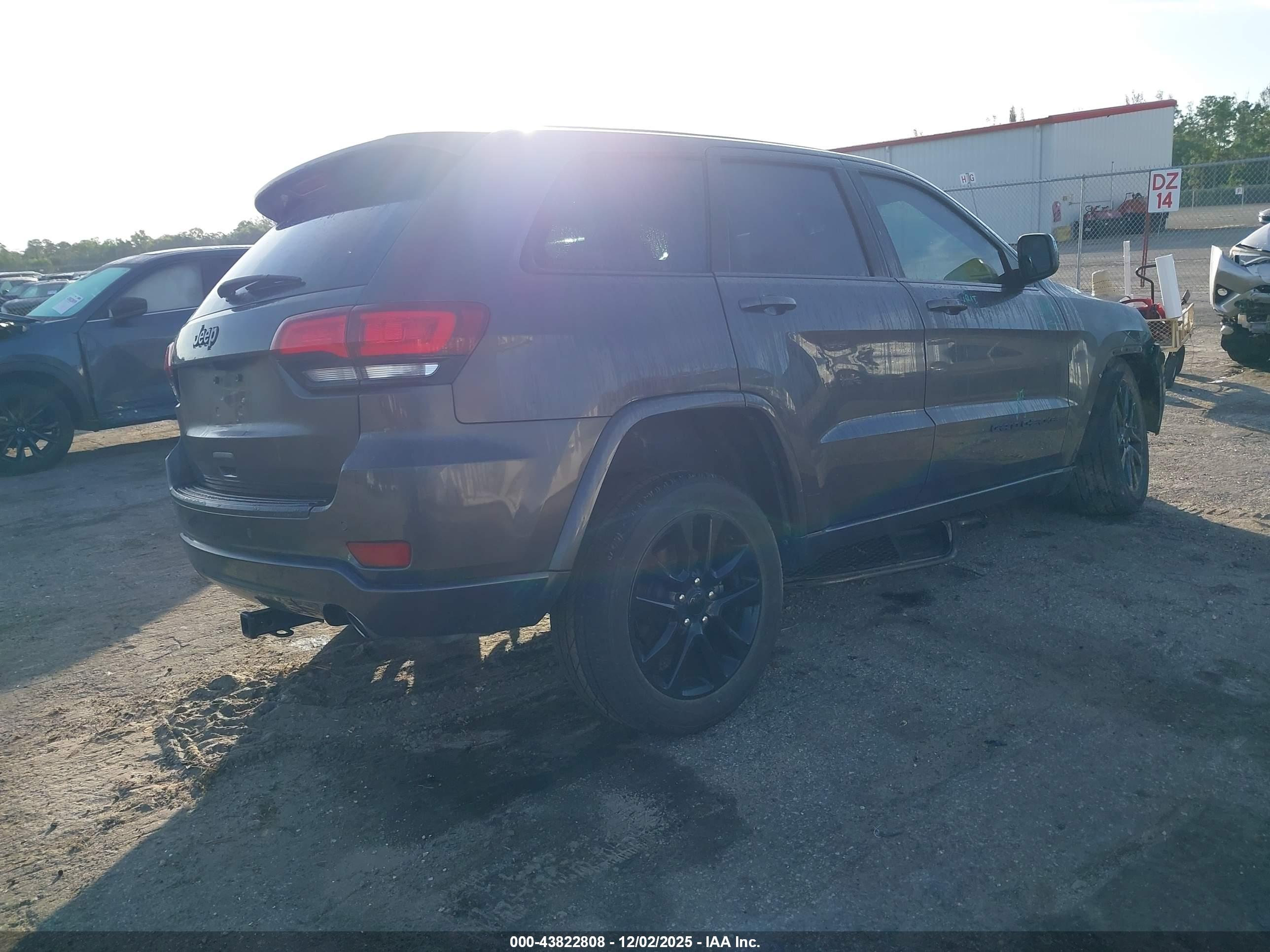 JEEP GRAND image 4