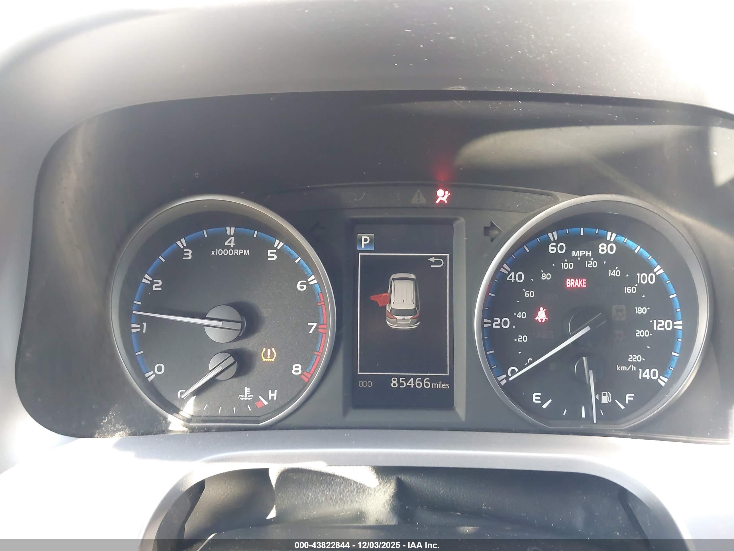 TOYOTA RAV4 image 7