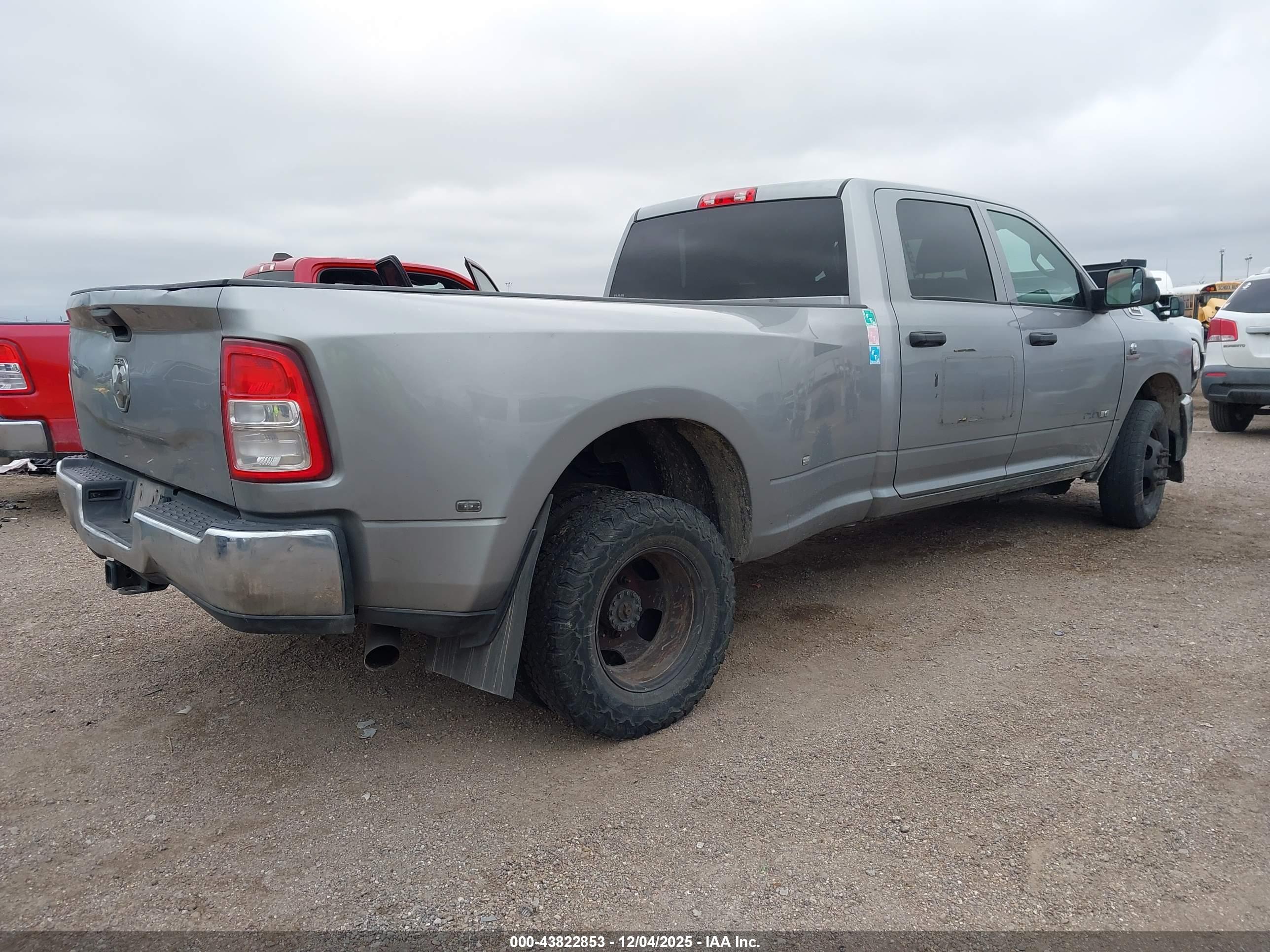 RAM 3500 image 4