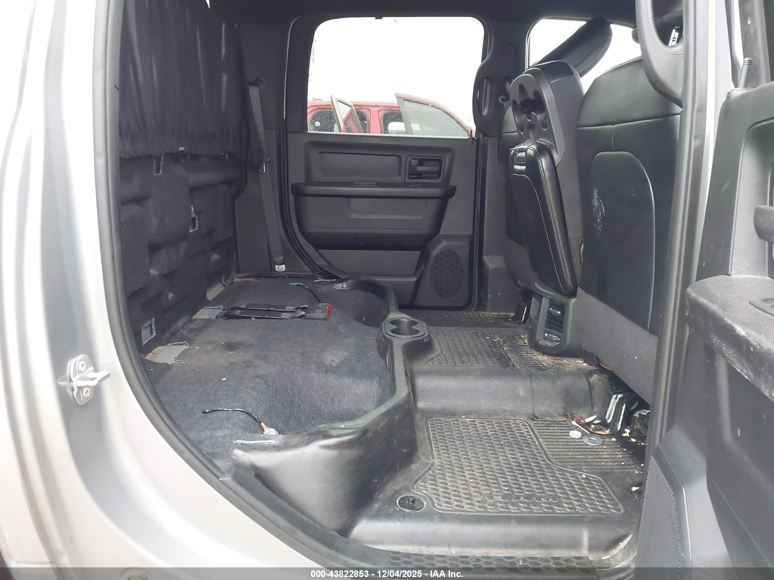 RAM 3500 image 8