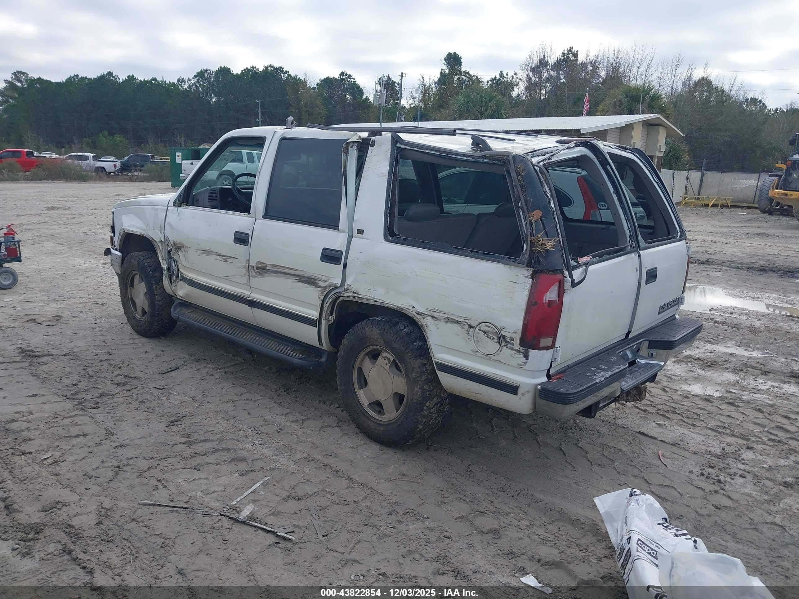 CHEVROLET TAHOE image 3