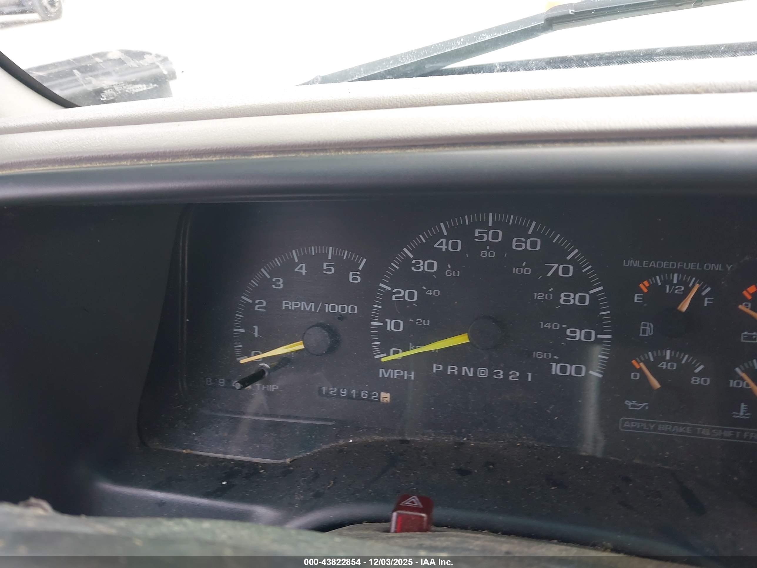 CHEVROLET TAHOE image 7