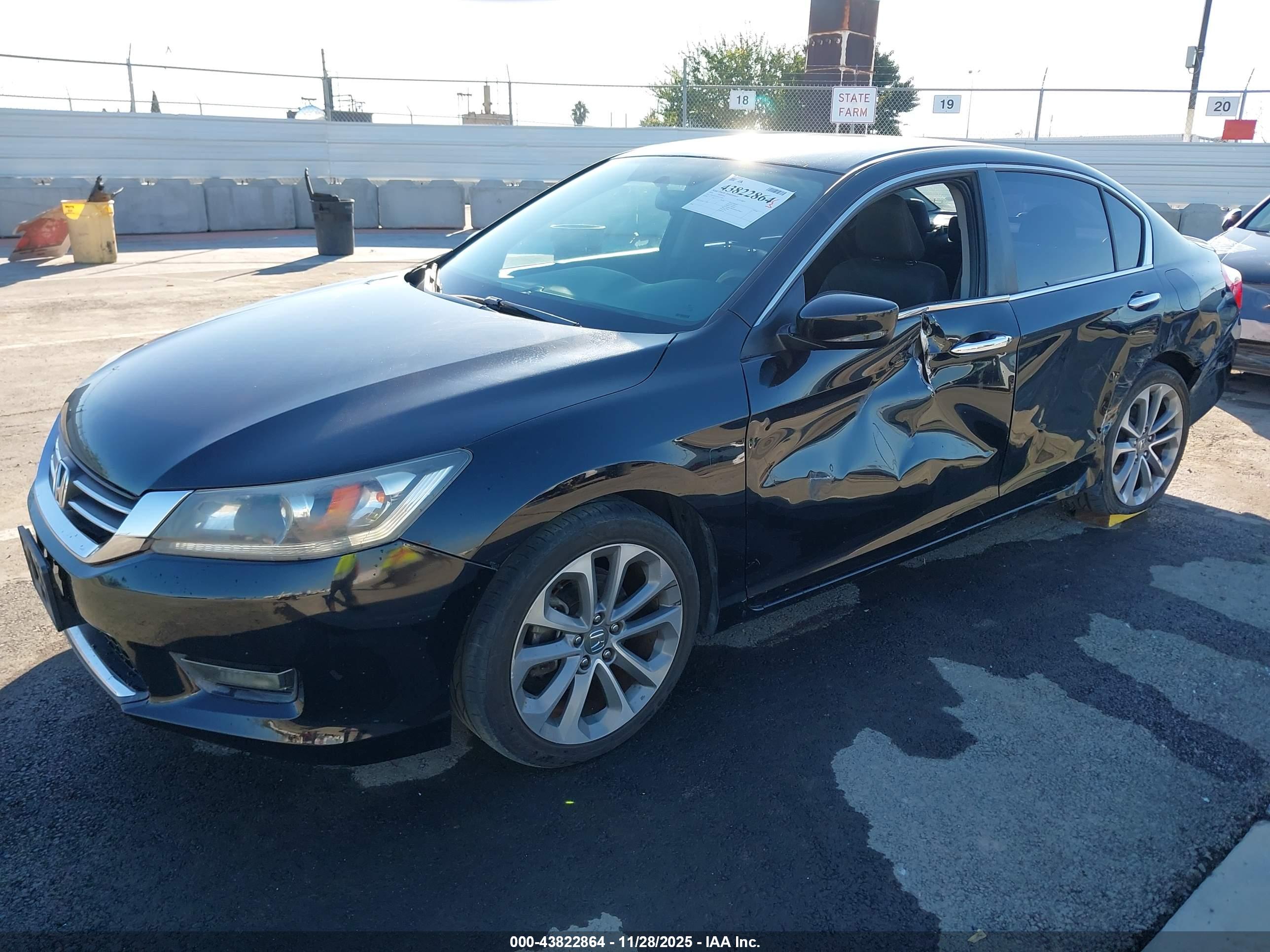 HONDA ACCORD image 2