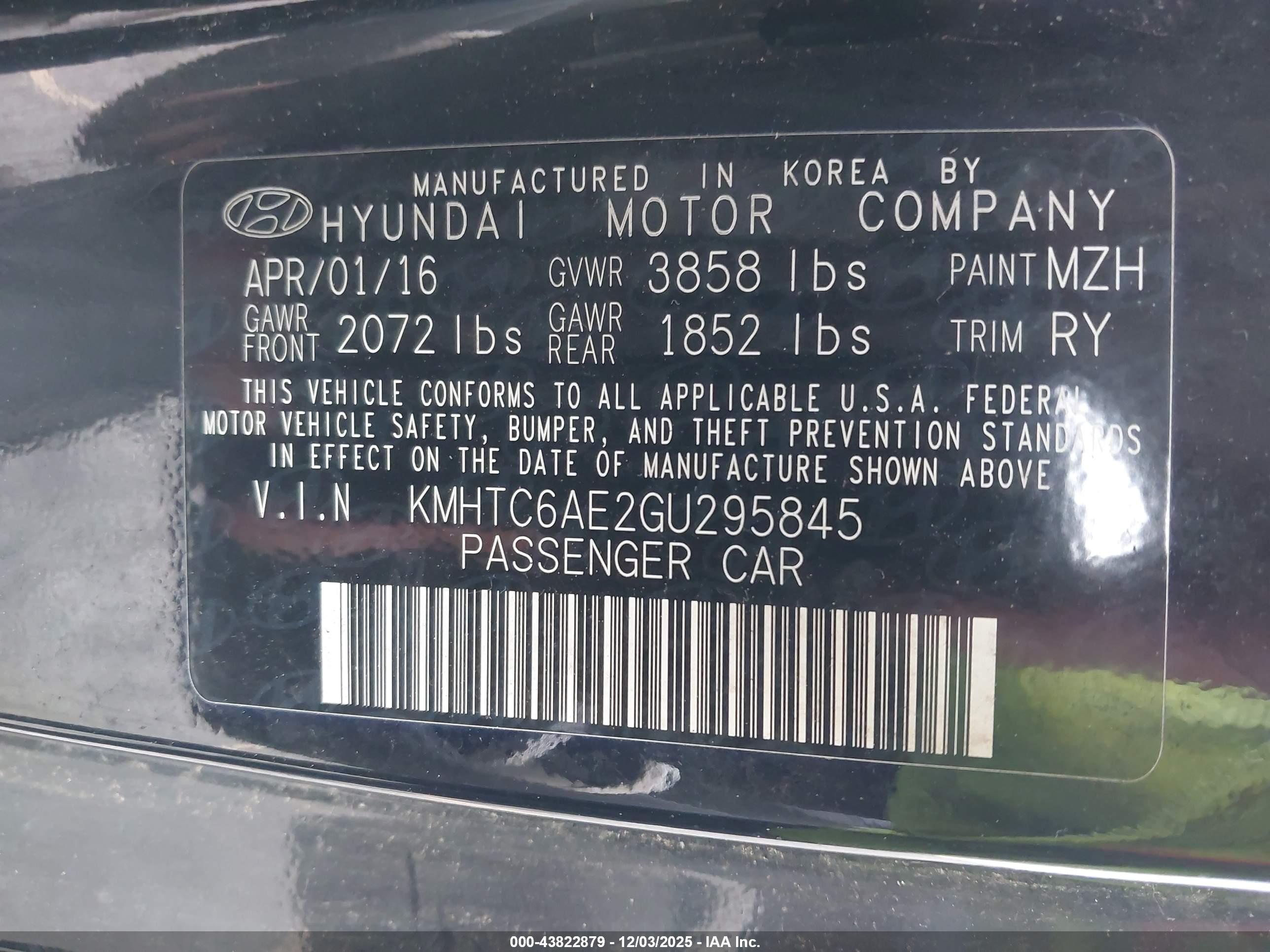 HYUNDAI VELOSTER image 9