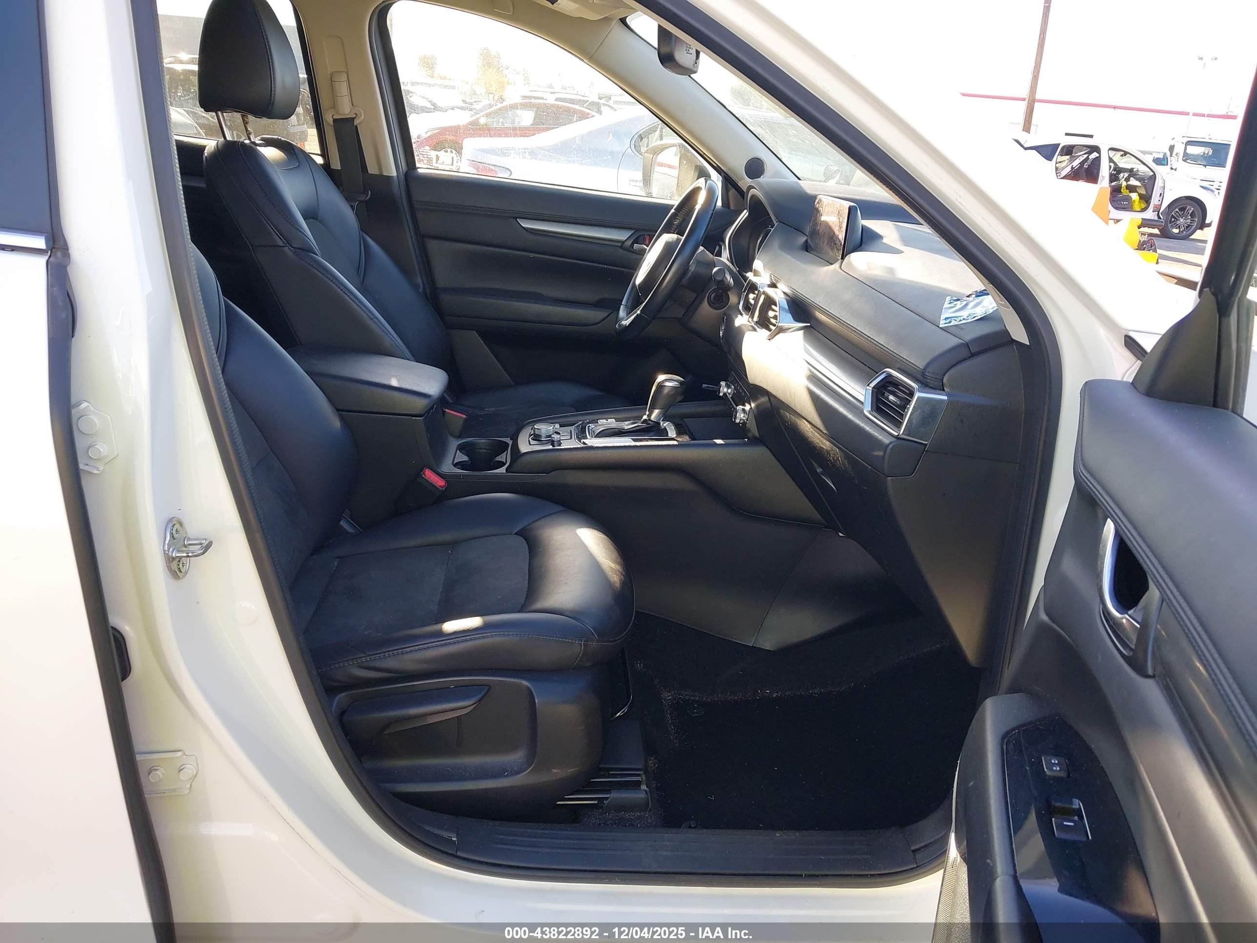 MAZDA CX-5 image 5