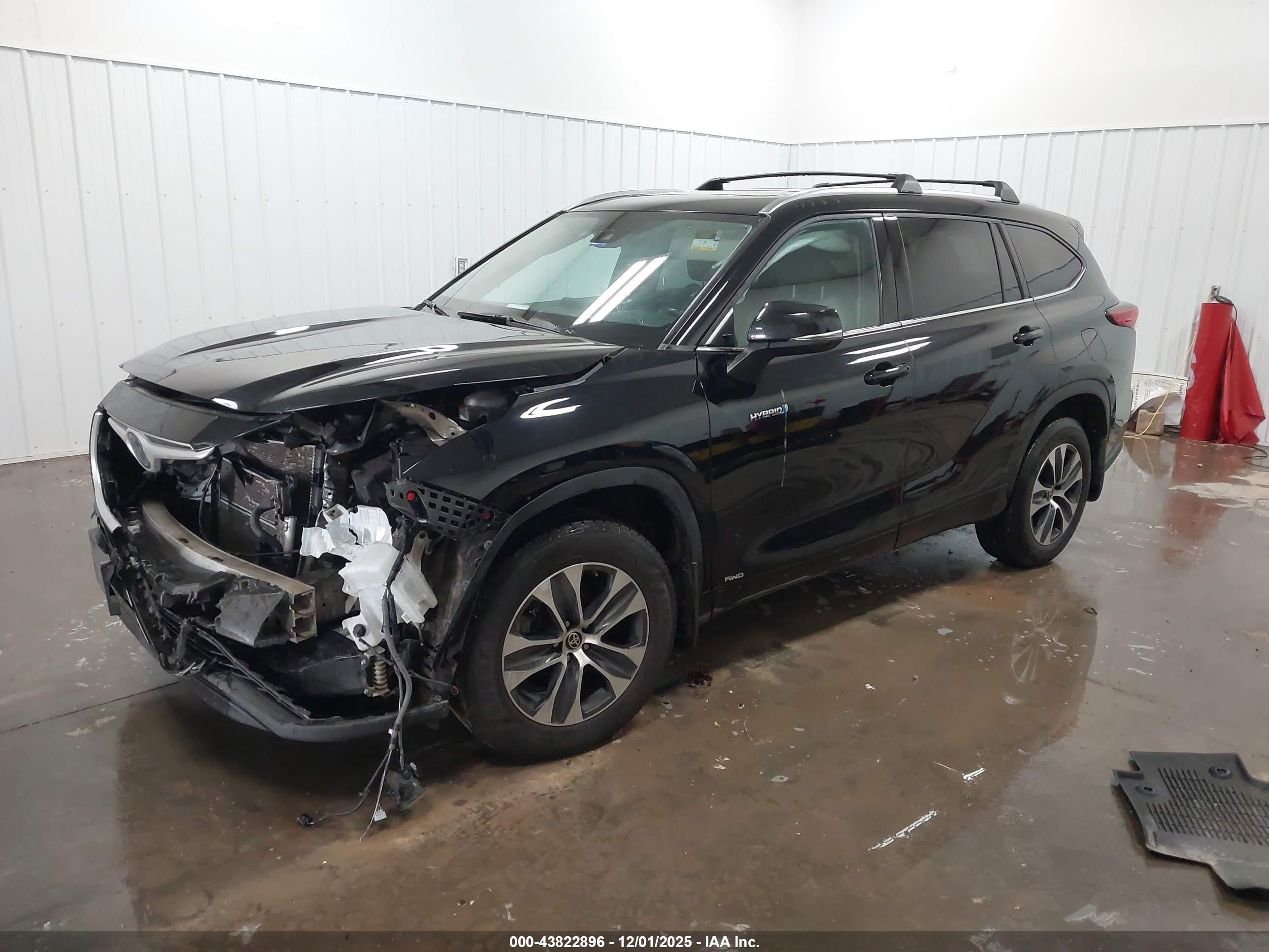 TOYOTA HIGHLANDER image 2