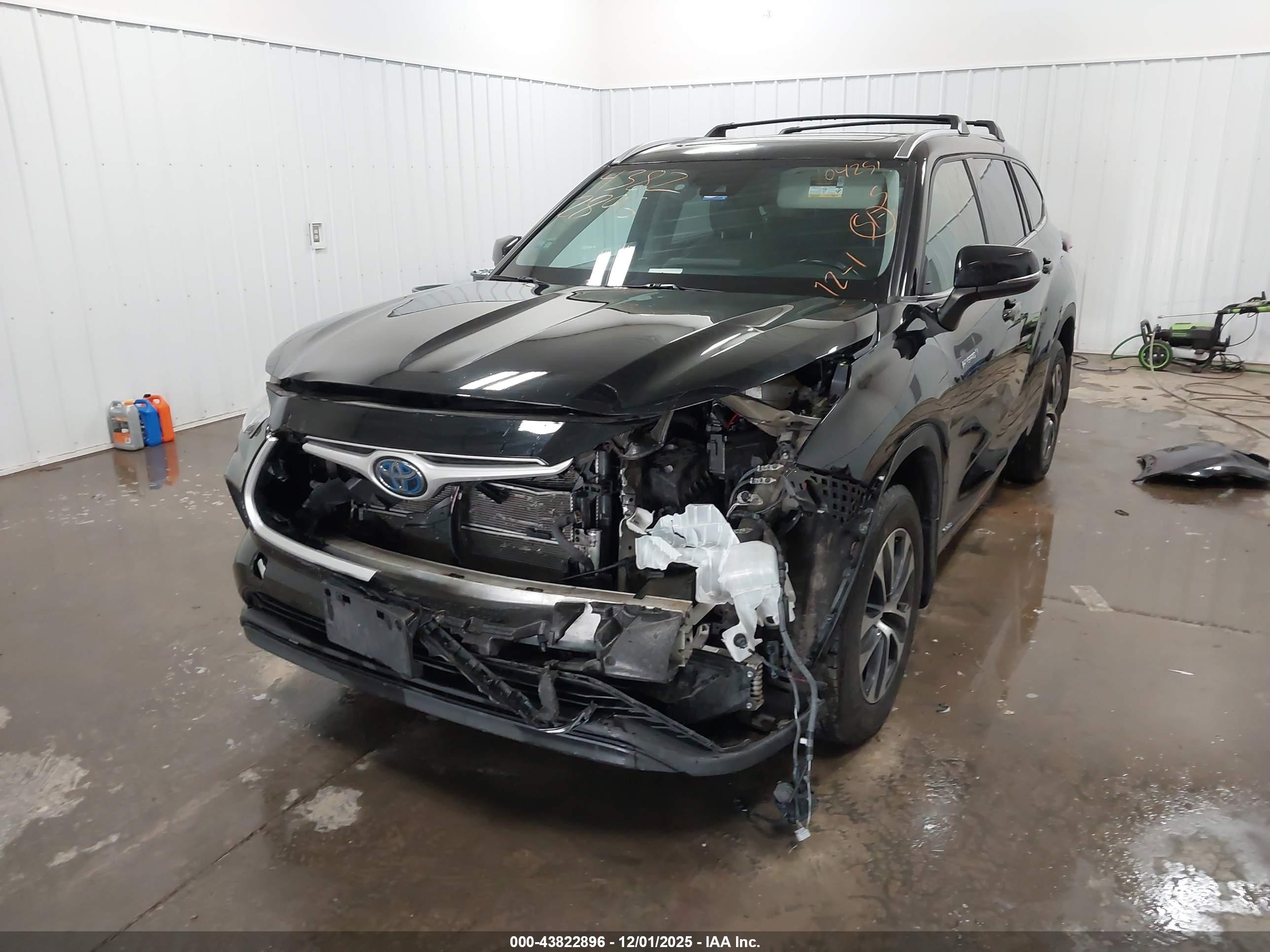 TOYOTA HIGHLANDER image 6