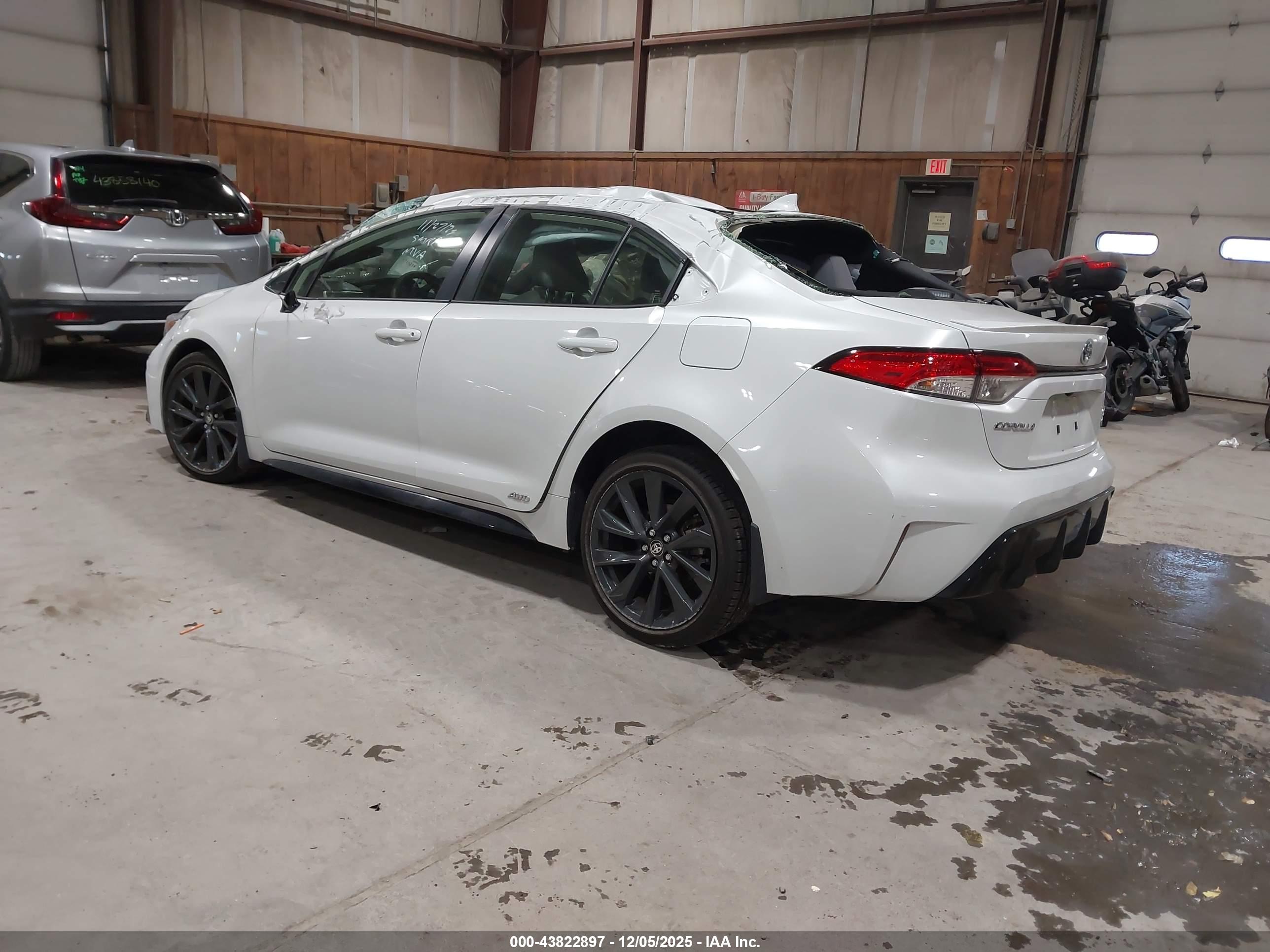 TOYOTA COROLLA image 3
