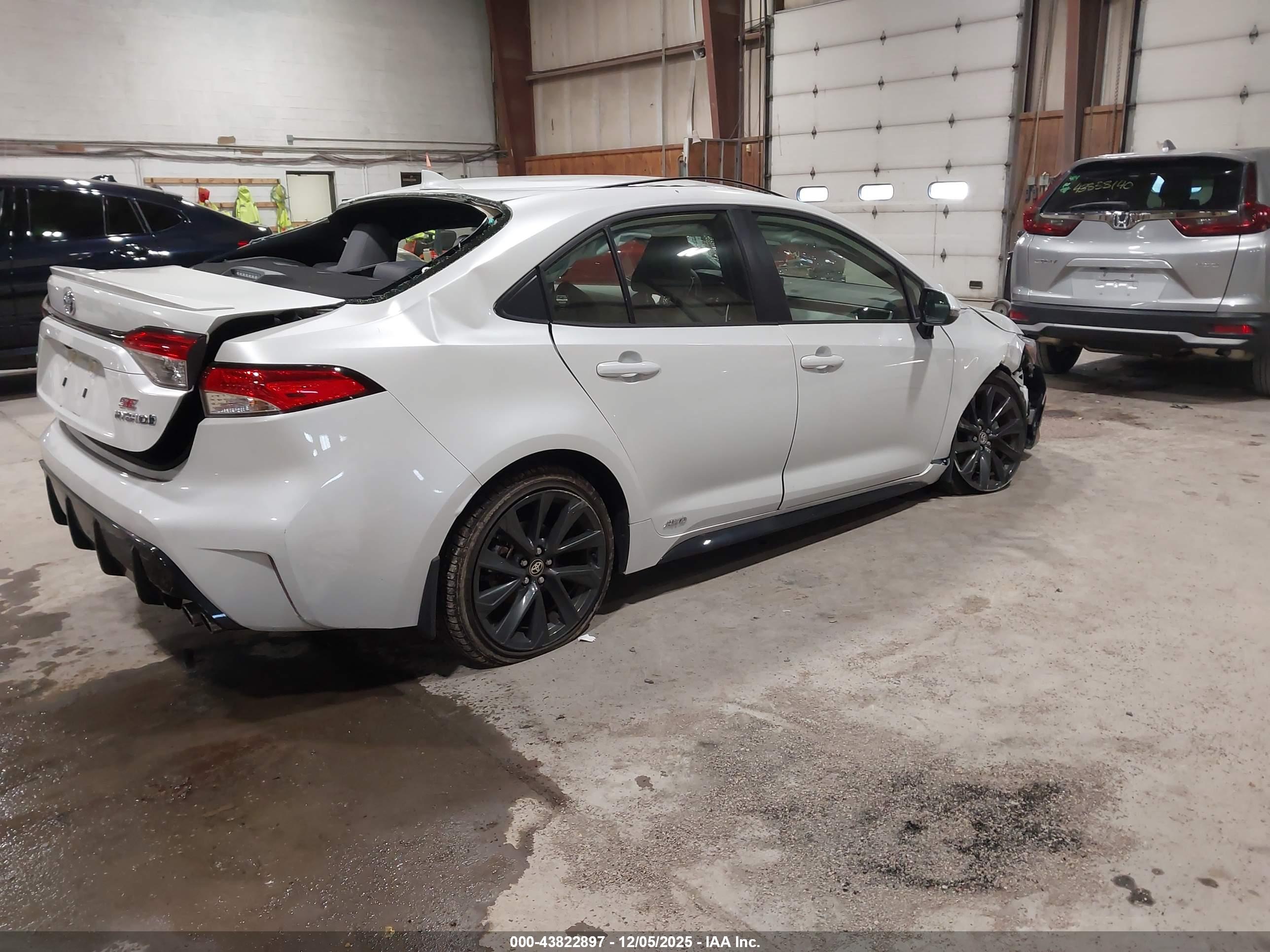 TOYOTA COROLLA image 4