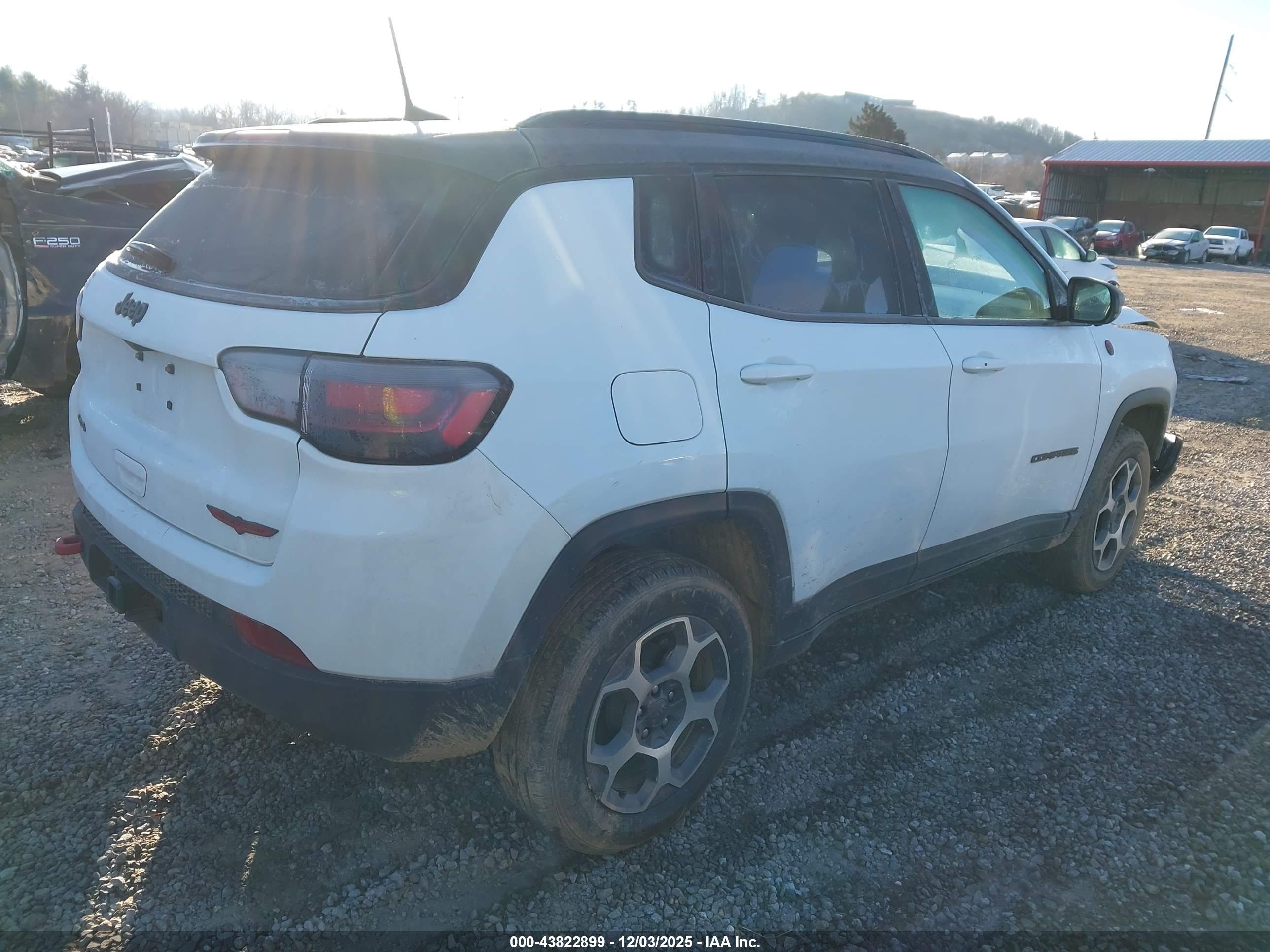 JEEP COMPASS image 4