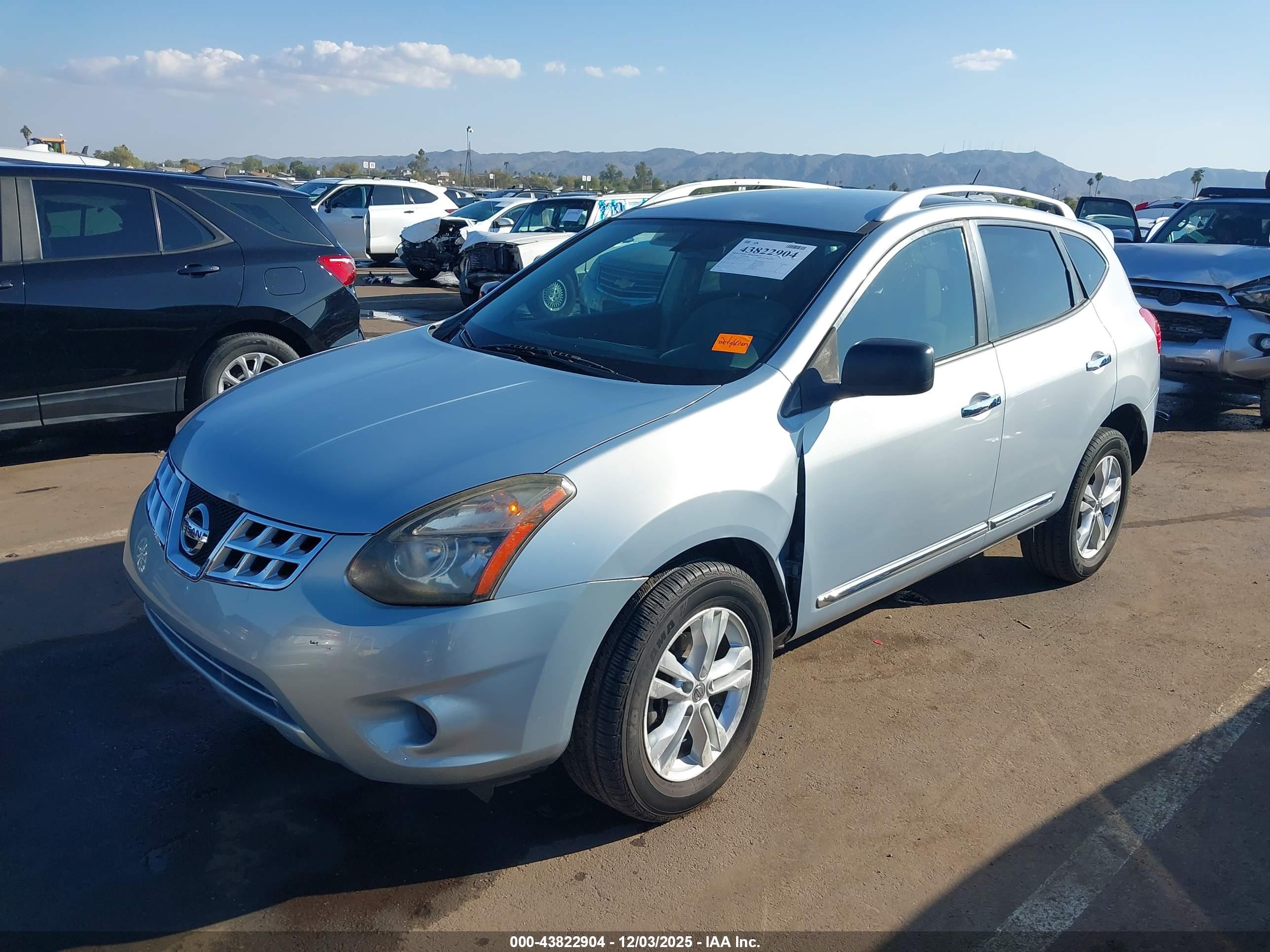 NISSAN ROGUE image 2