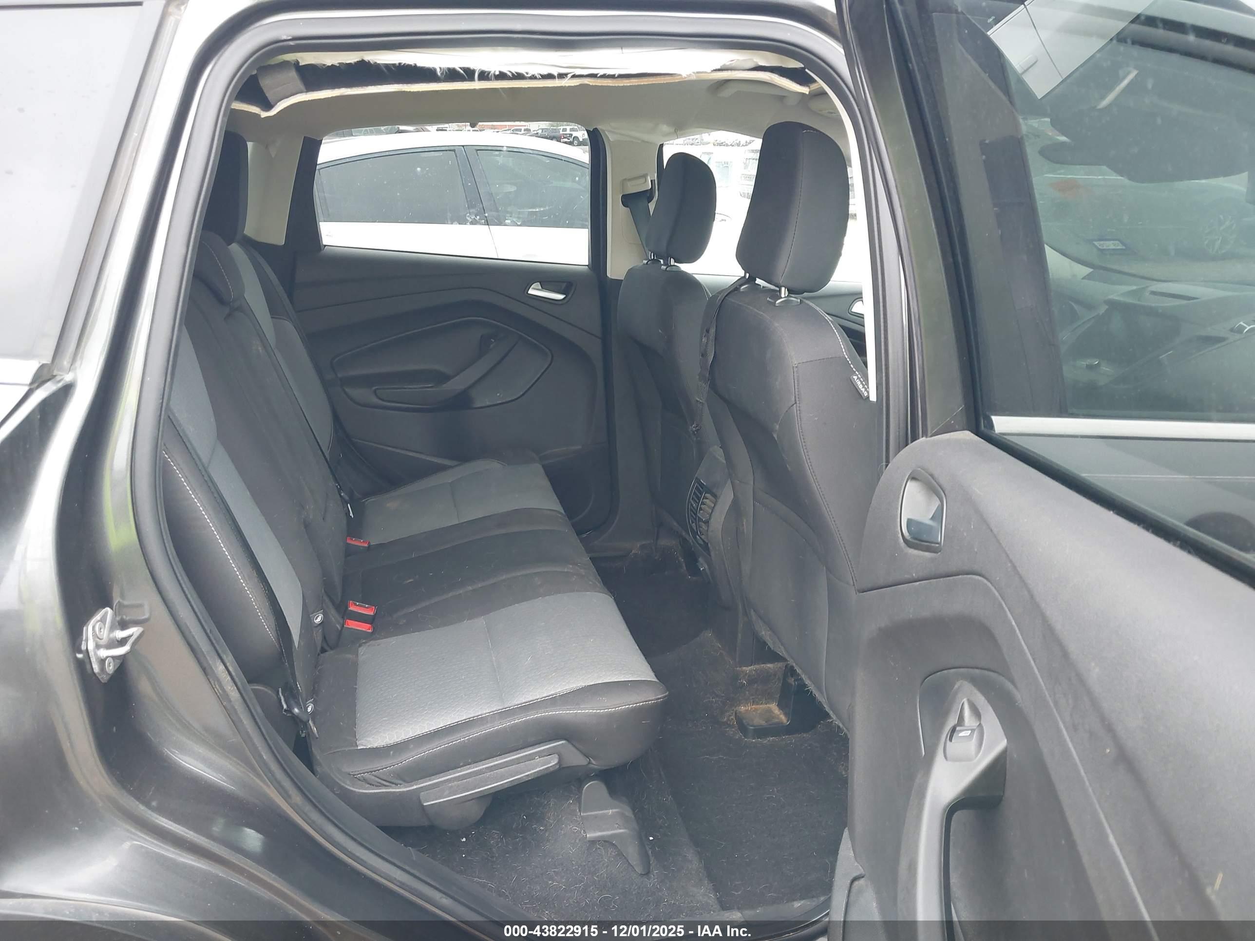 FORD ESCAPE image 8