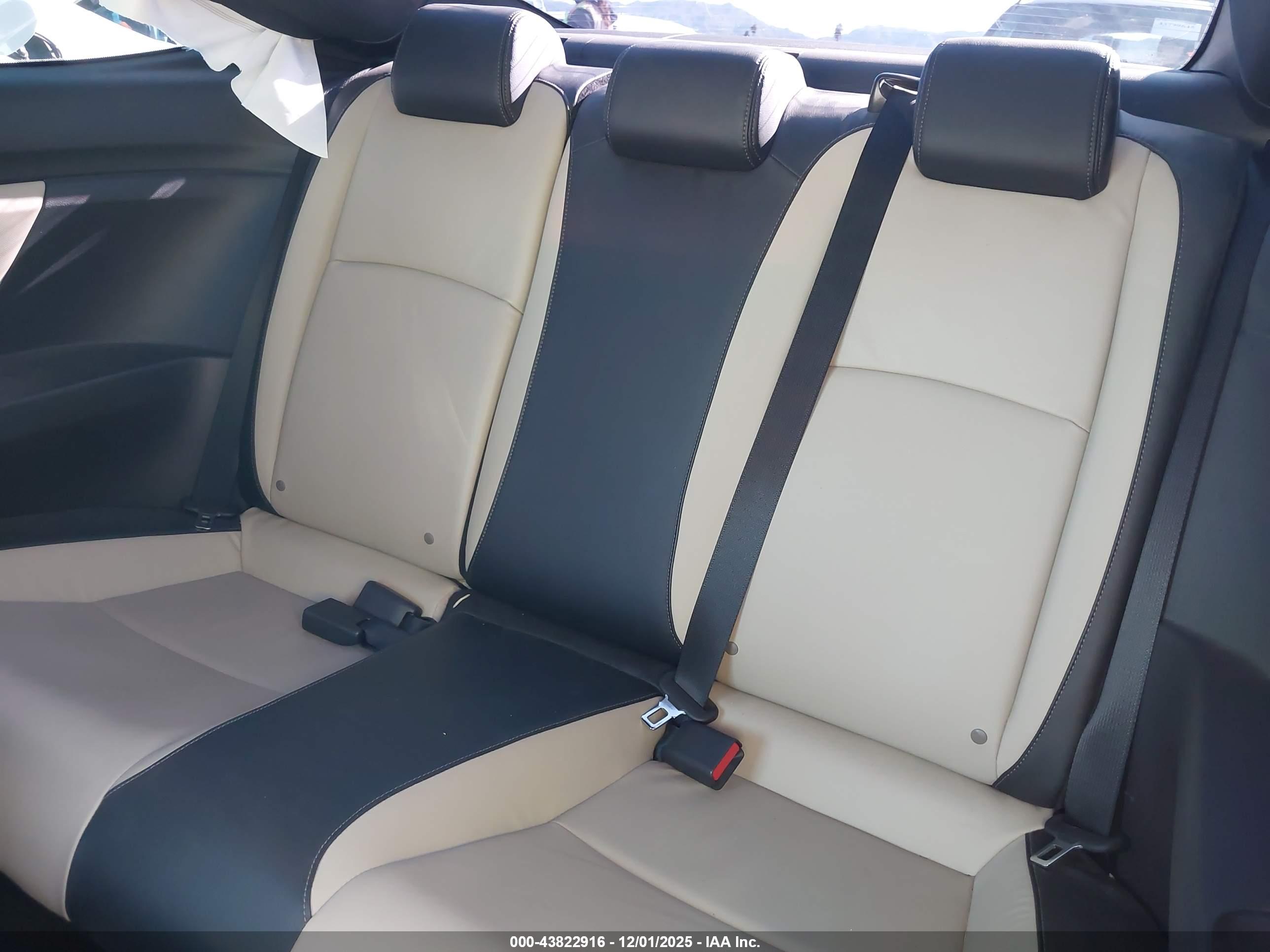 HONDA CIVIC image 8