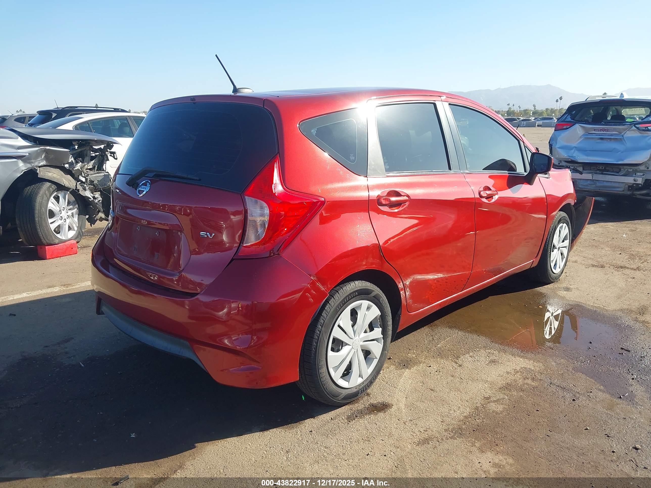 NISSAN VERSA image 4